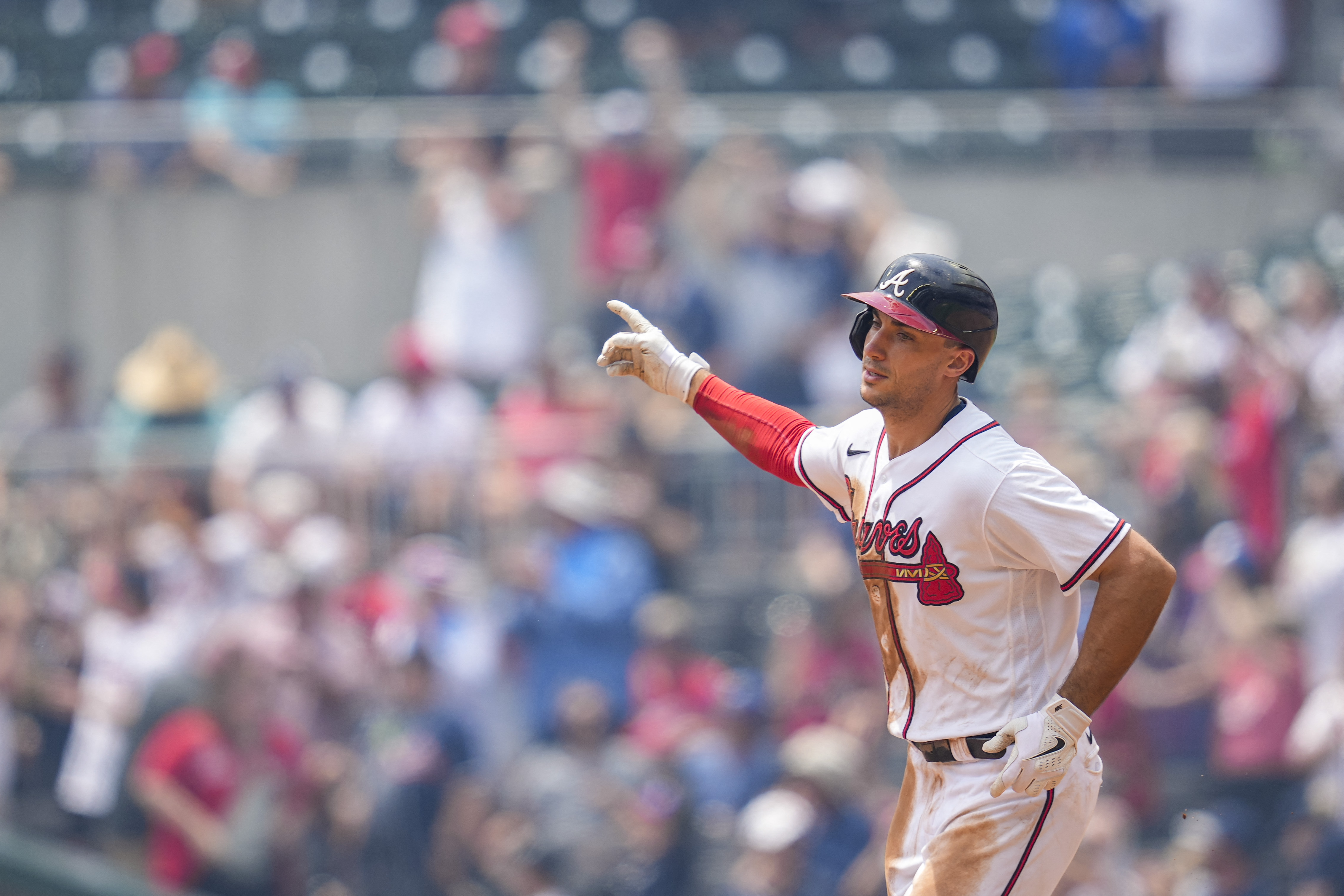 Ozzie Albies 2019 Atlanta Braves Game-Used Los Bravos Day Jersey