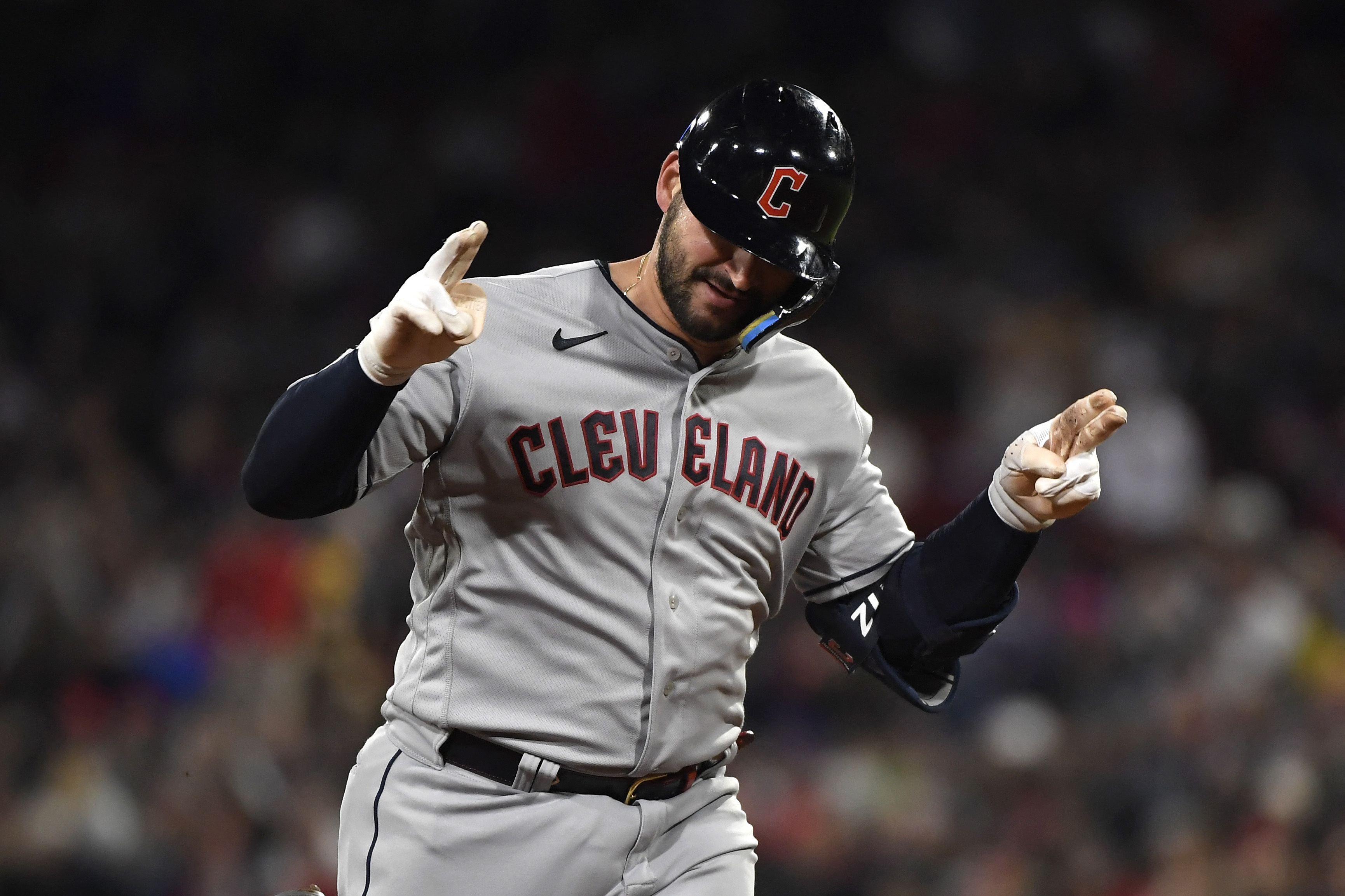 Guardians' Shane Bieber shuts down Red Sox