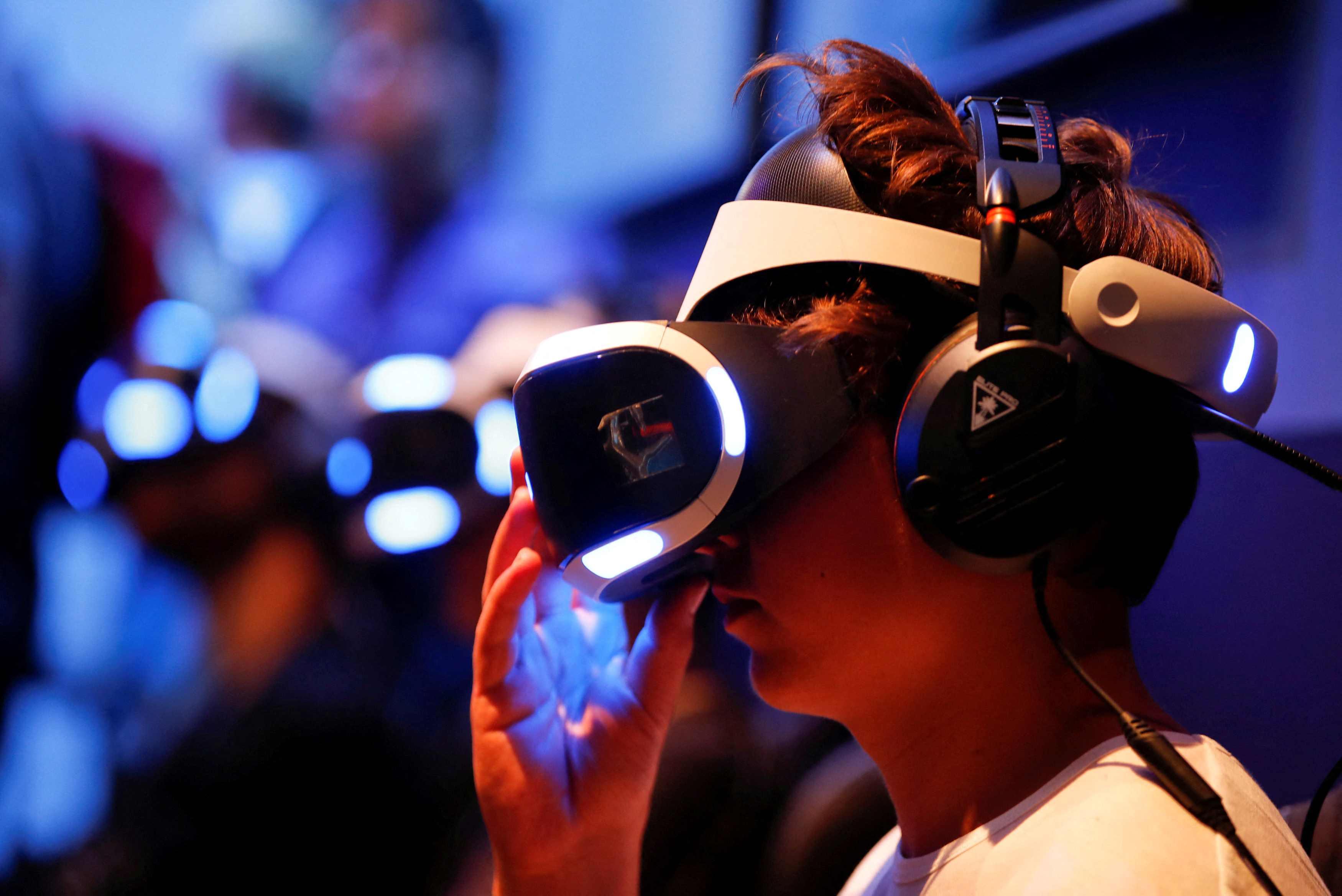 Games wears VR goggles at Gamescom in Cologne
