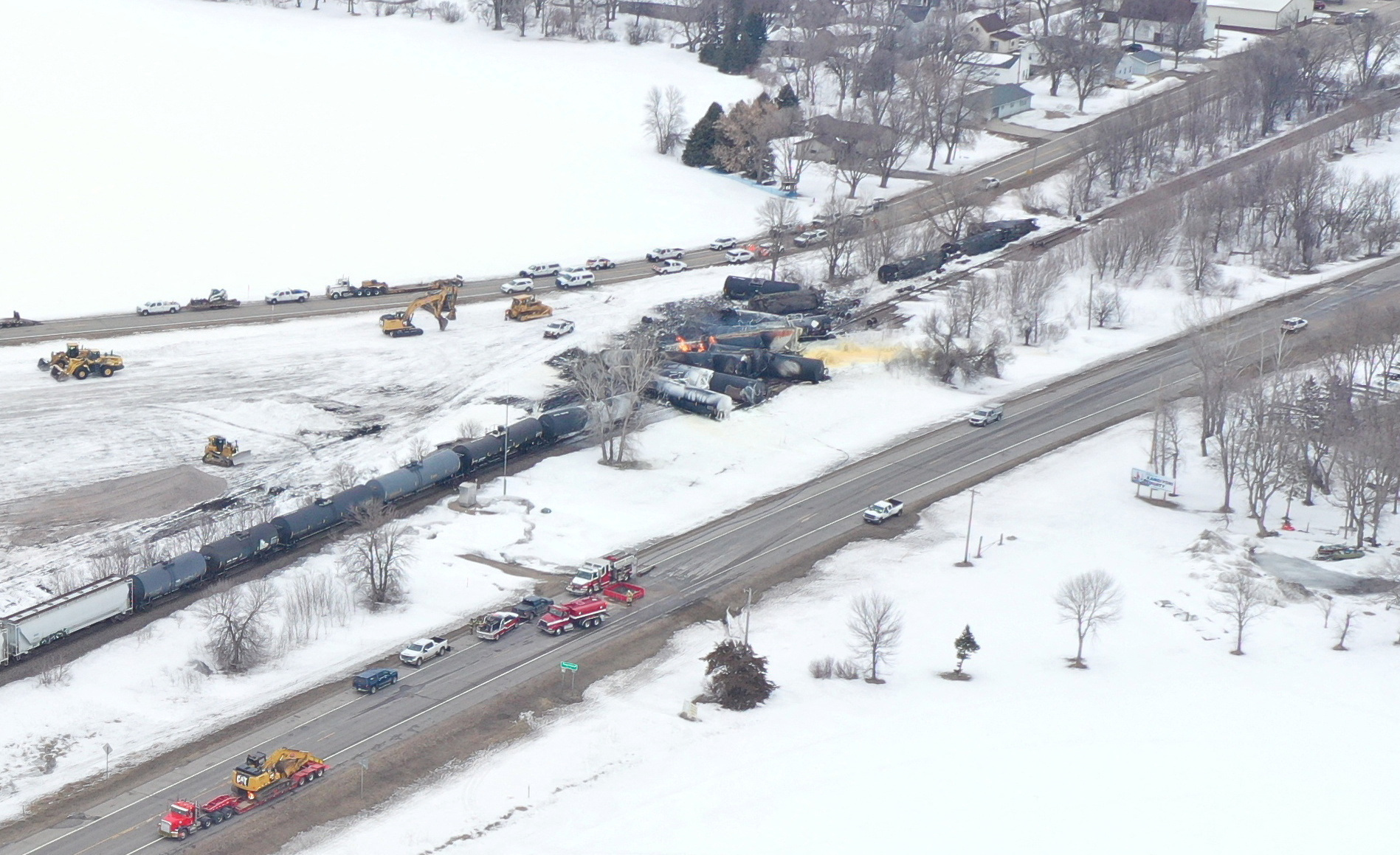 Authorities lift evacuation order in Minnesota town after train derails