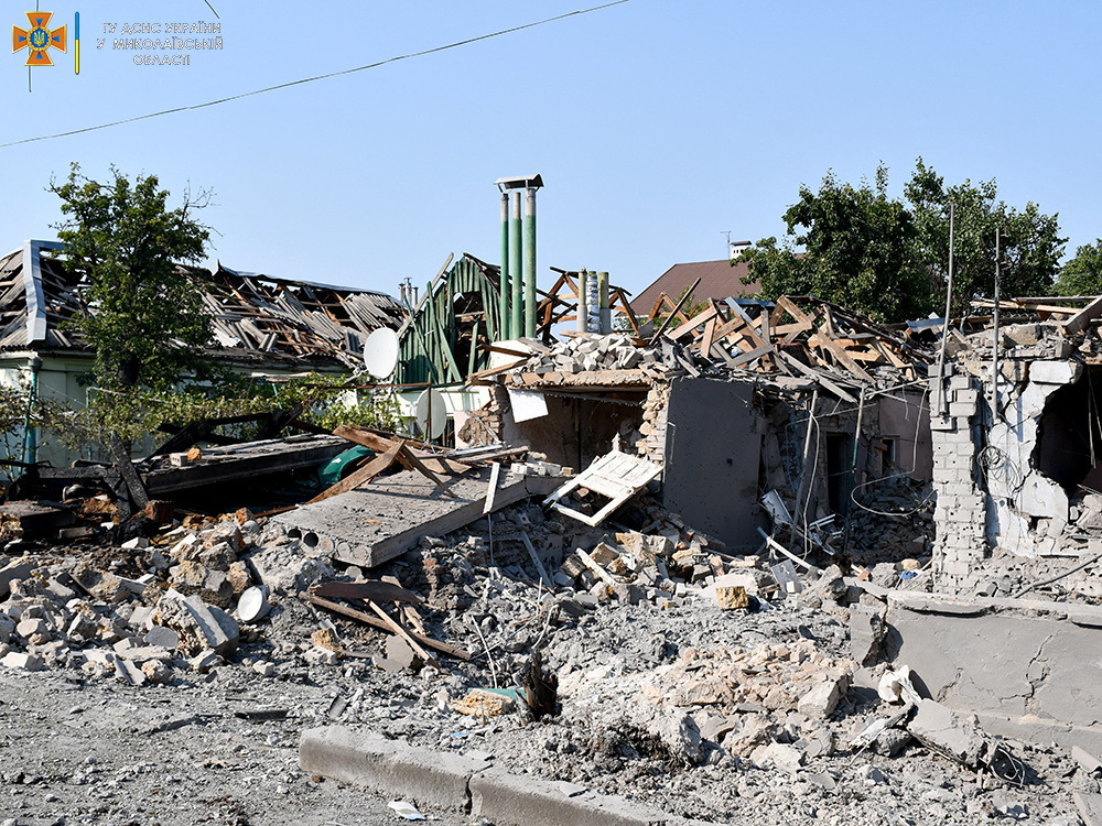 Shelling of private residential complex in Mykolaiv