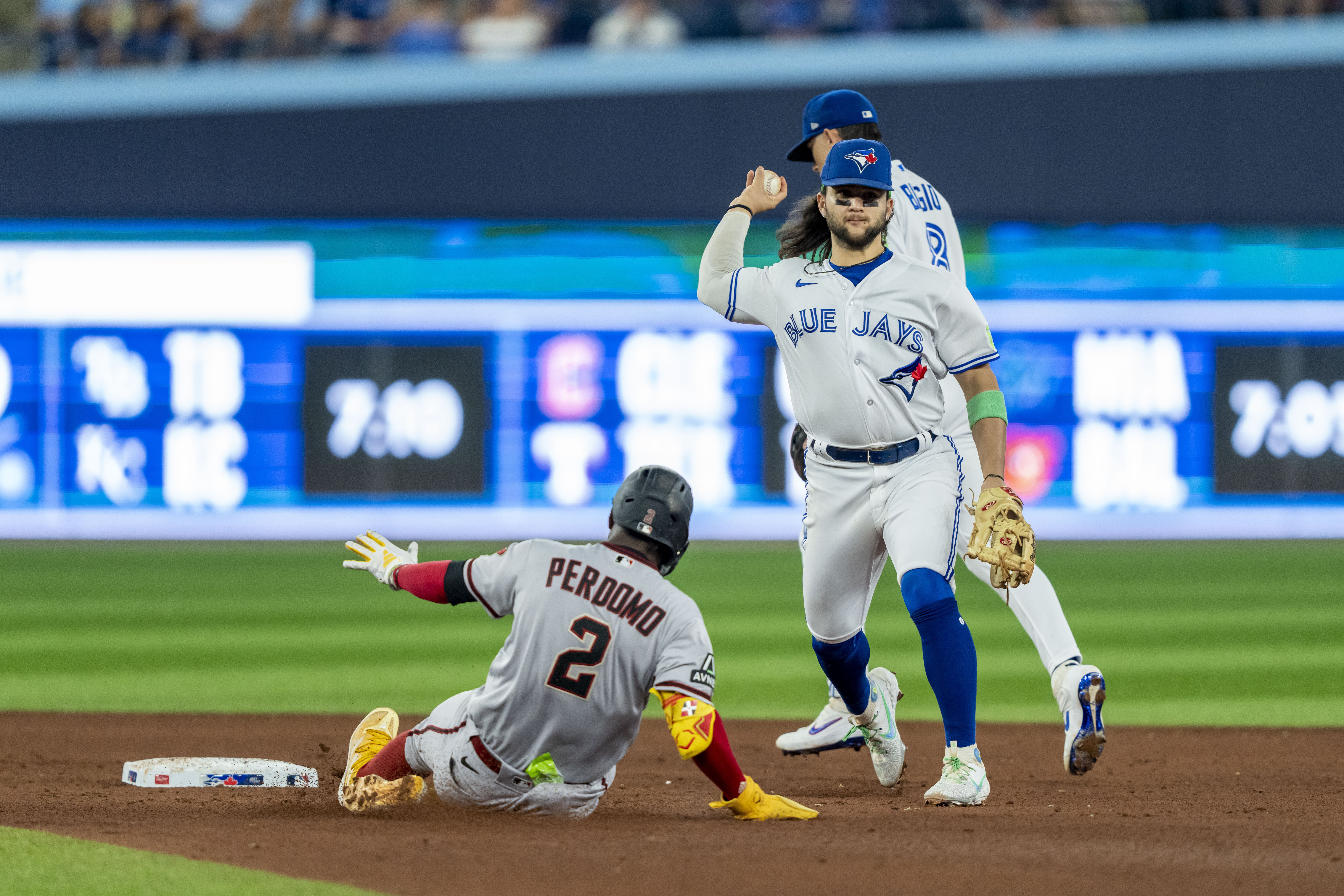 Whit Merrifield, Blue Jays top Diamondbacks 5-2 for third consecutive  victory