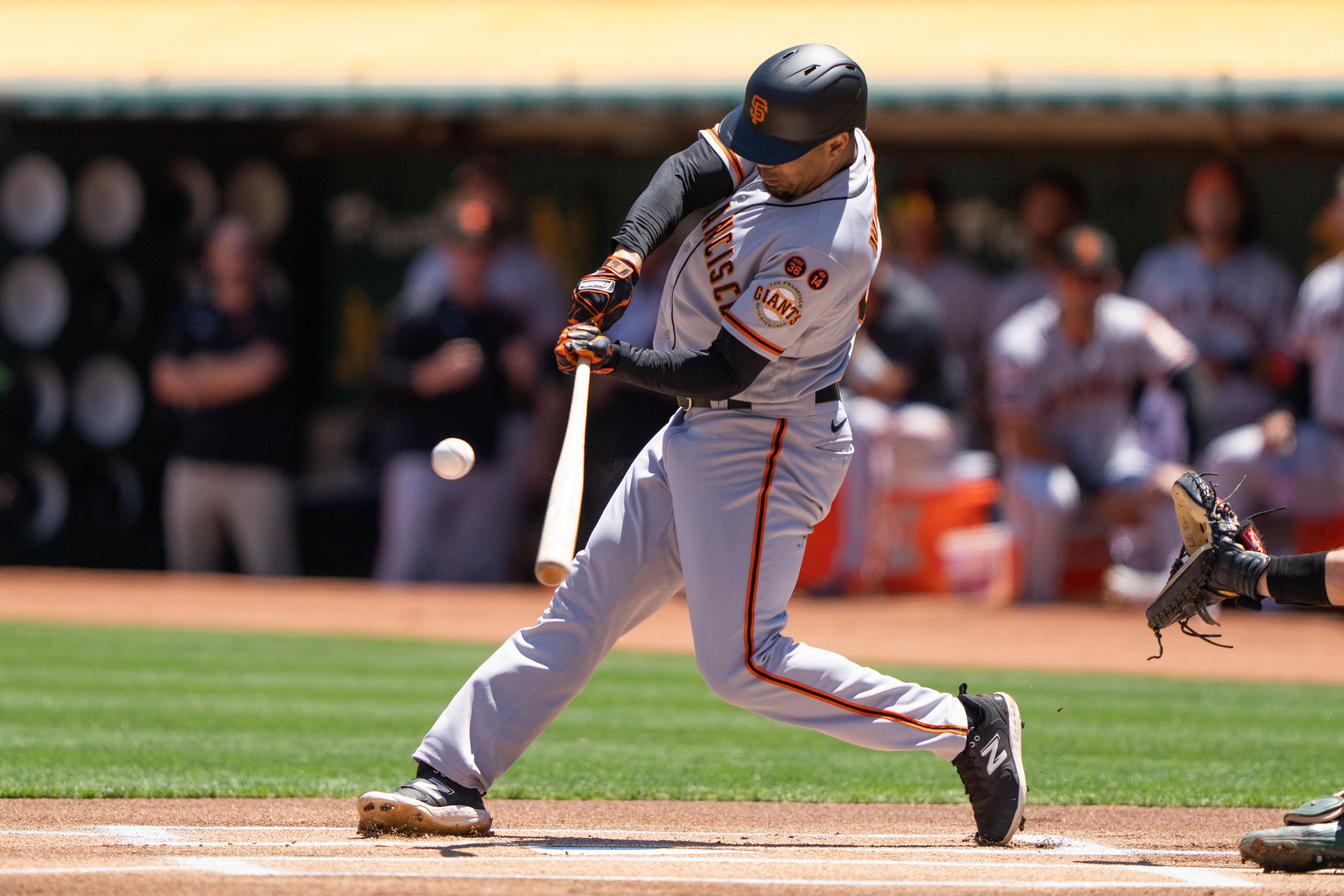 Patrick Bailey hits a 3-run homer in the 8th to lift the Giants