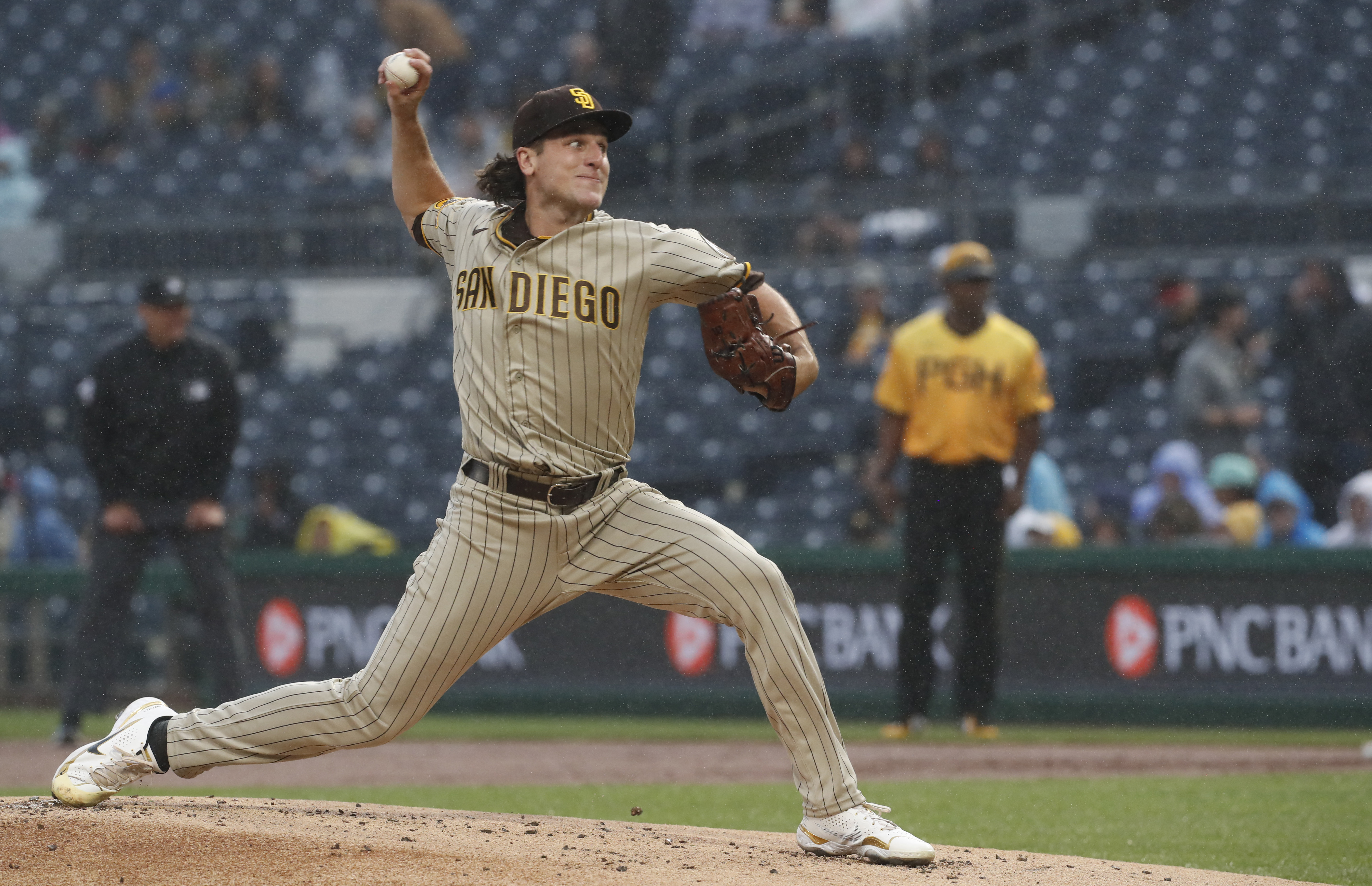 Padres get long ball, then string together hits for win over Pirates - The  San Diego Union-Tribune