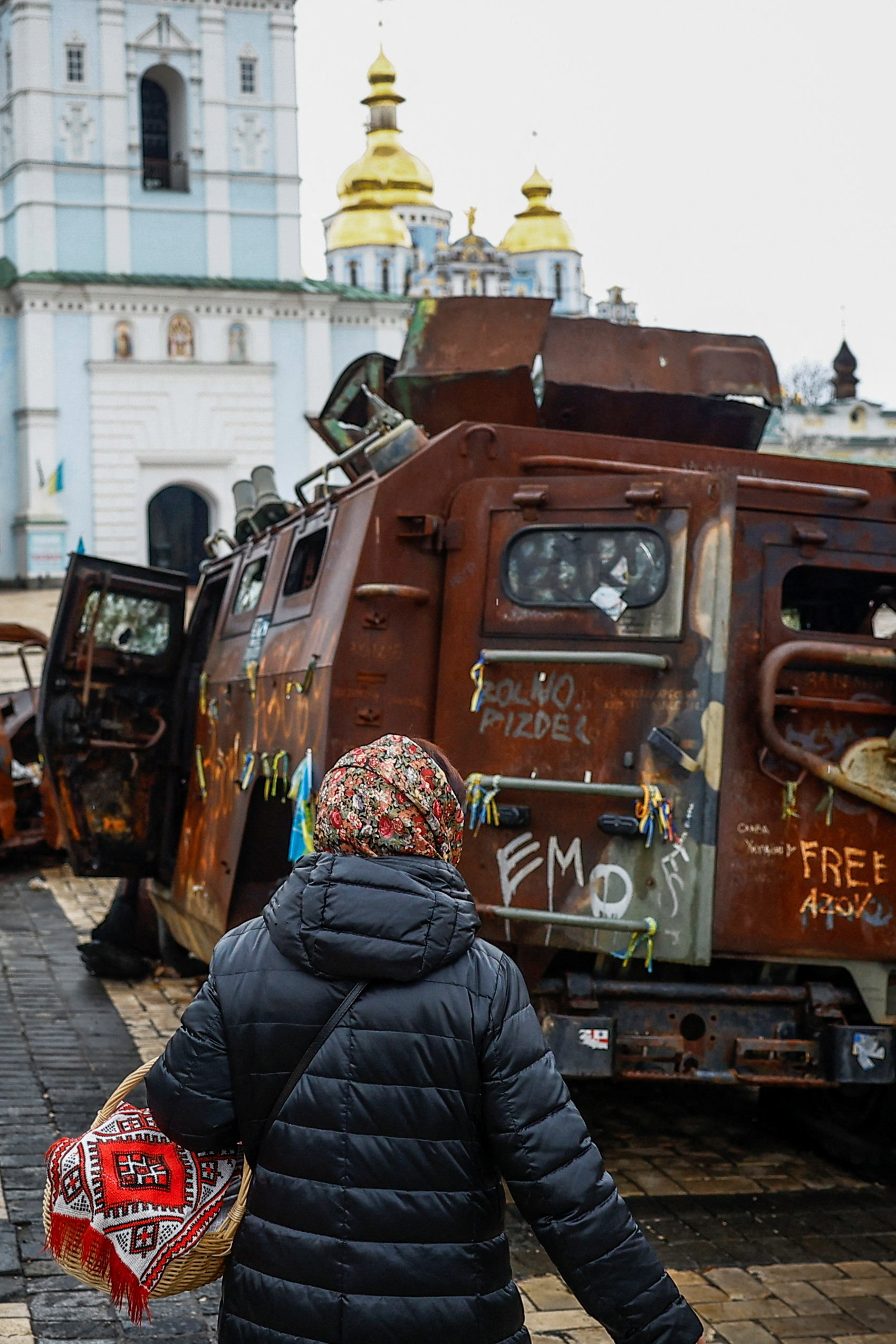 Russia, Ukraine trade accusations of Orthodox Easter ceasefire