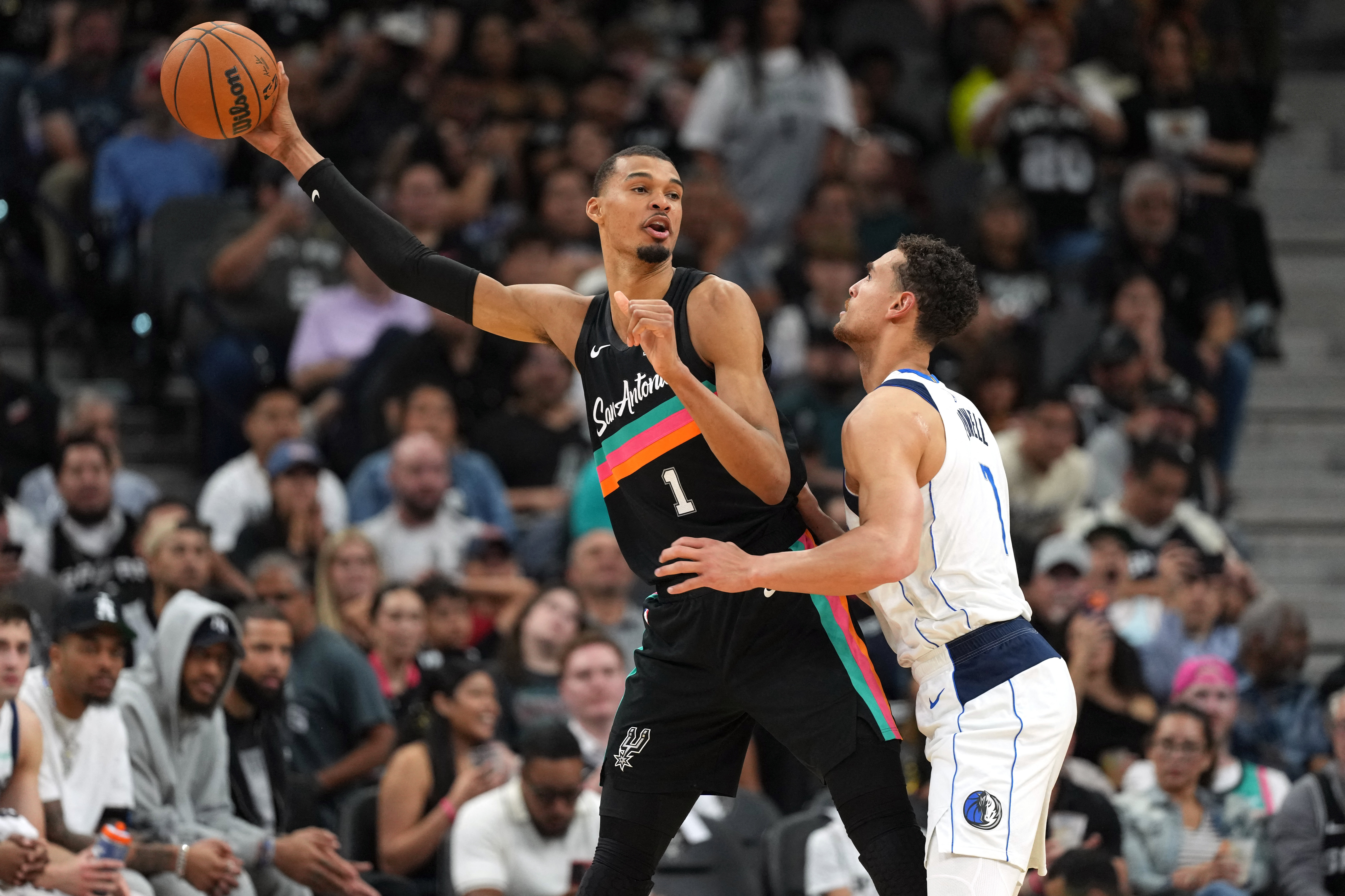 NBA＝ウェンバンヤマに「マジック・ジョンソン賞」、初の受賞