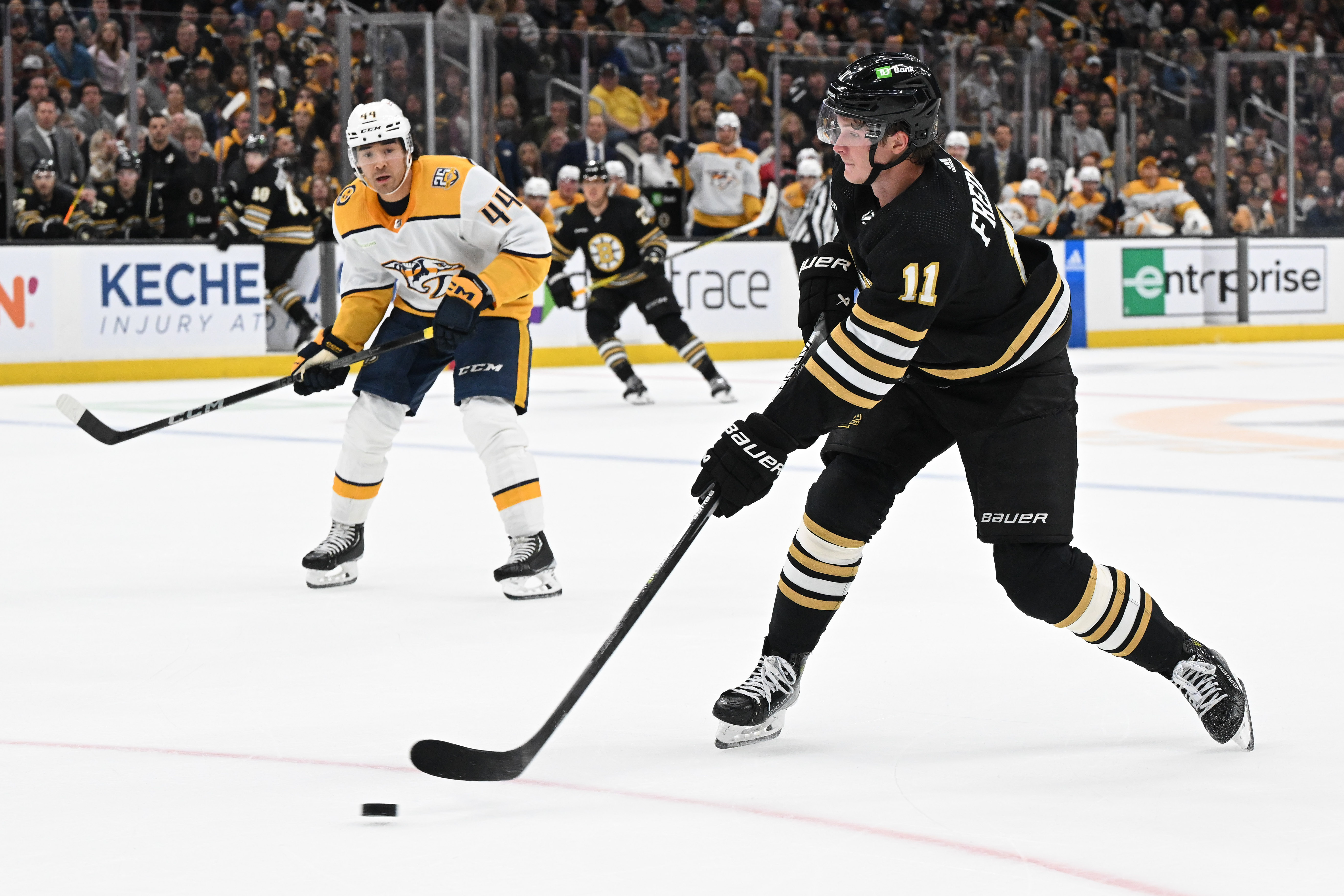 James van Riemsdyk scores twice, leads Bruins past Predators - The