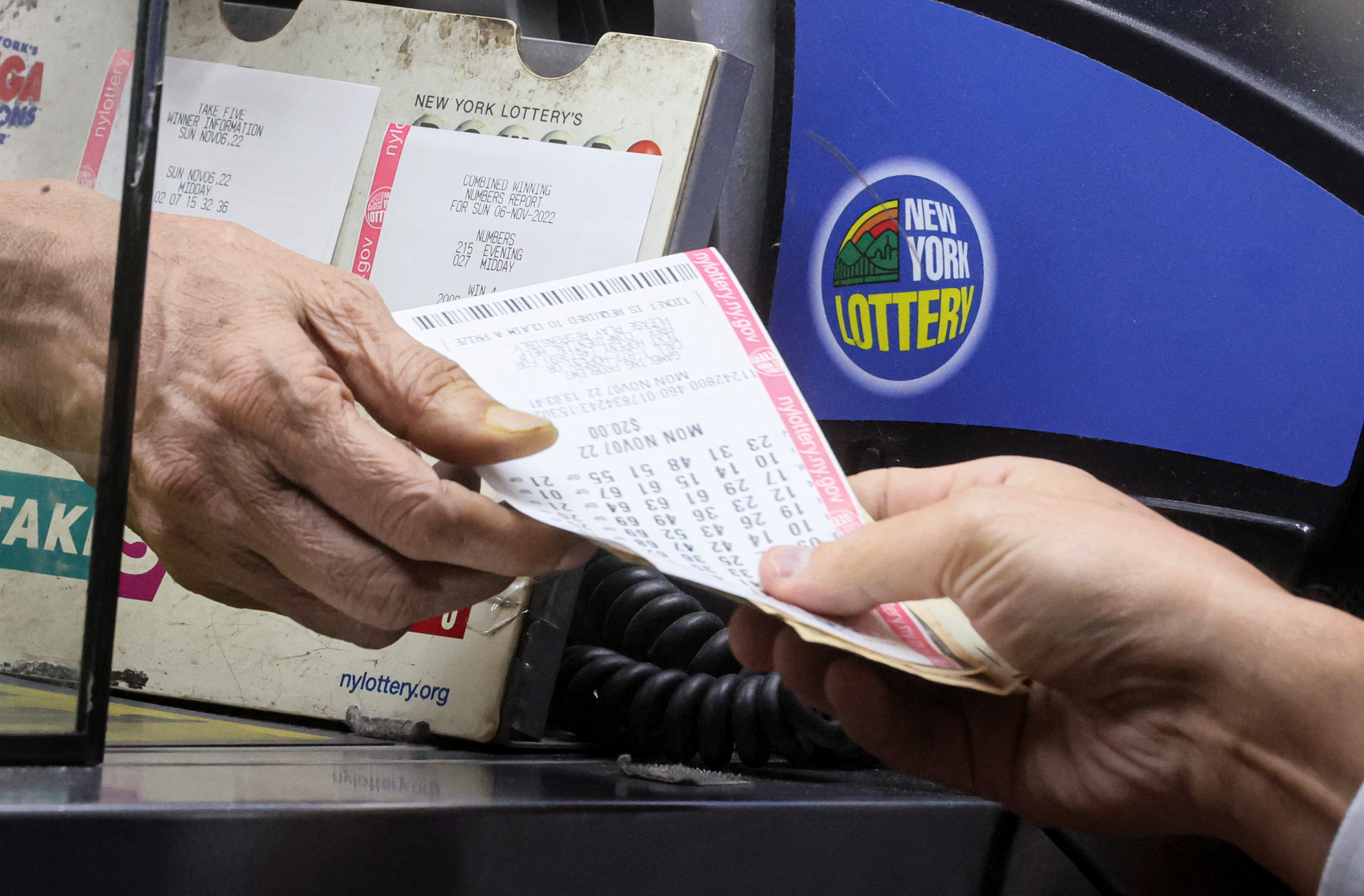 How many numbers are needed to win a prize in Powerball? - AS USA