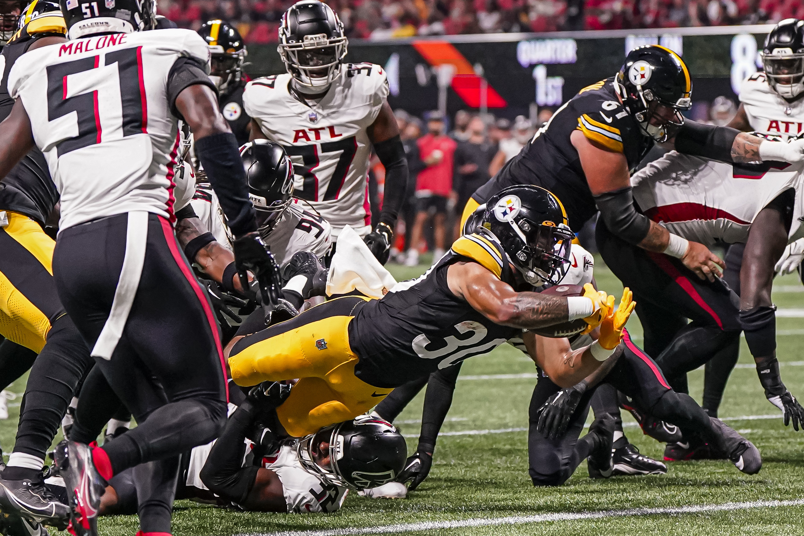 Kenny Pickett thrives as Steelers shut out Falcons – 810 The Spread