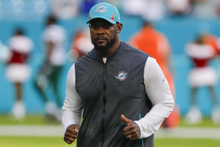 Dolphins refute Brian Flores' claim that owner Stephen Ross asked