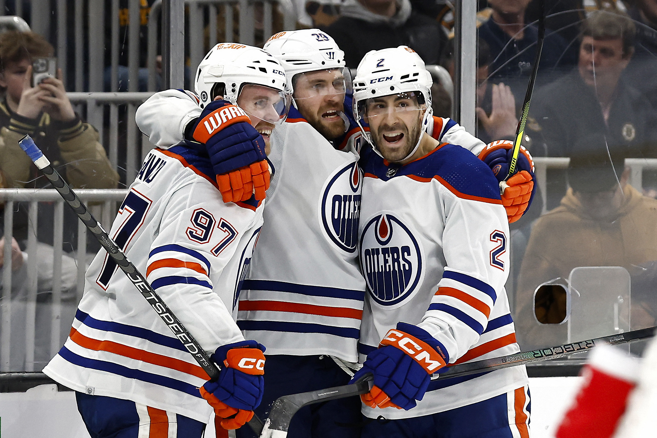 Oilers aim to get back on winning track vs. struggling Sabres | Reuters