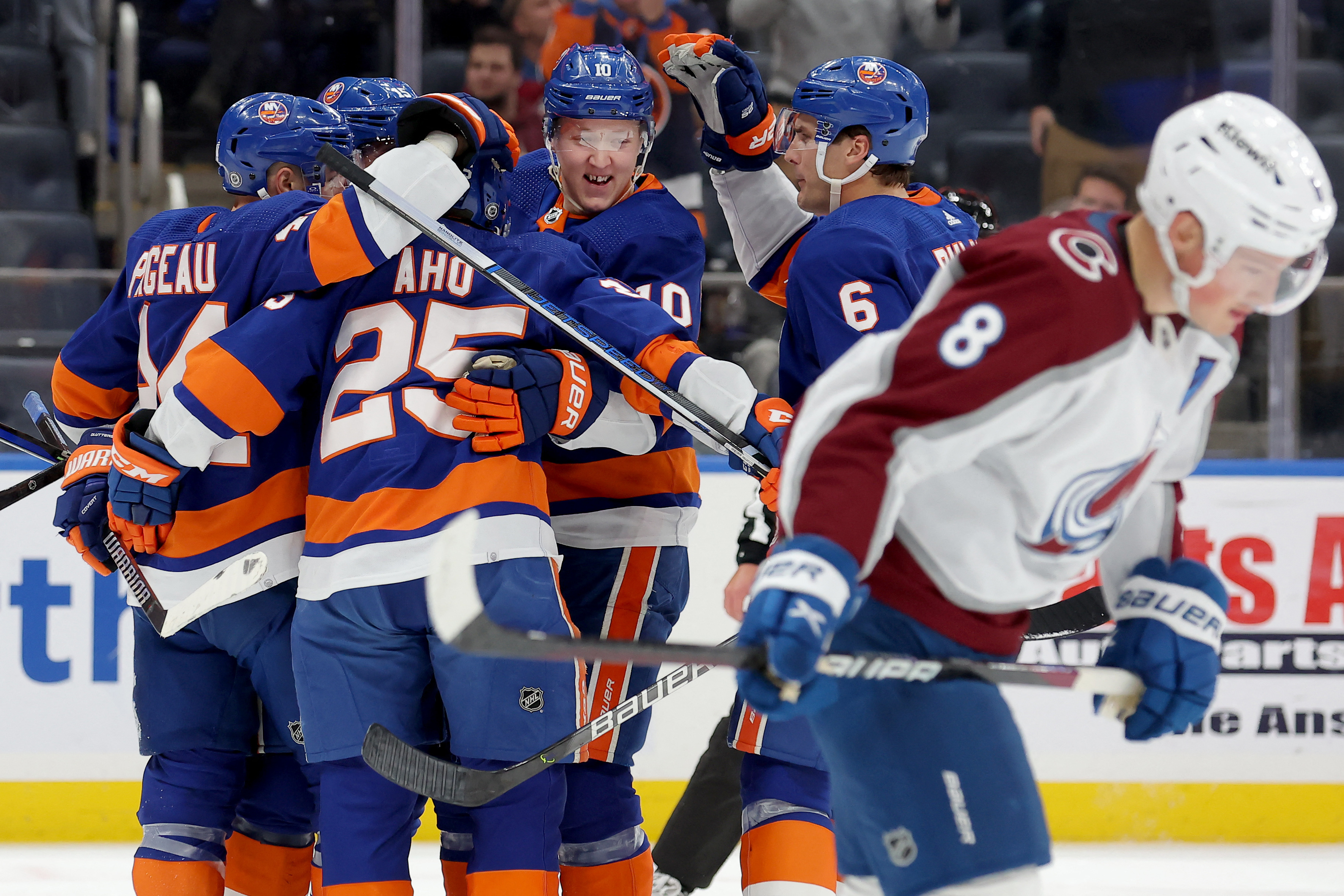 Avalanche Make Uniform Changes for 25th Season 