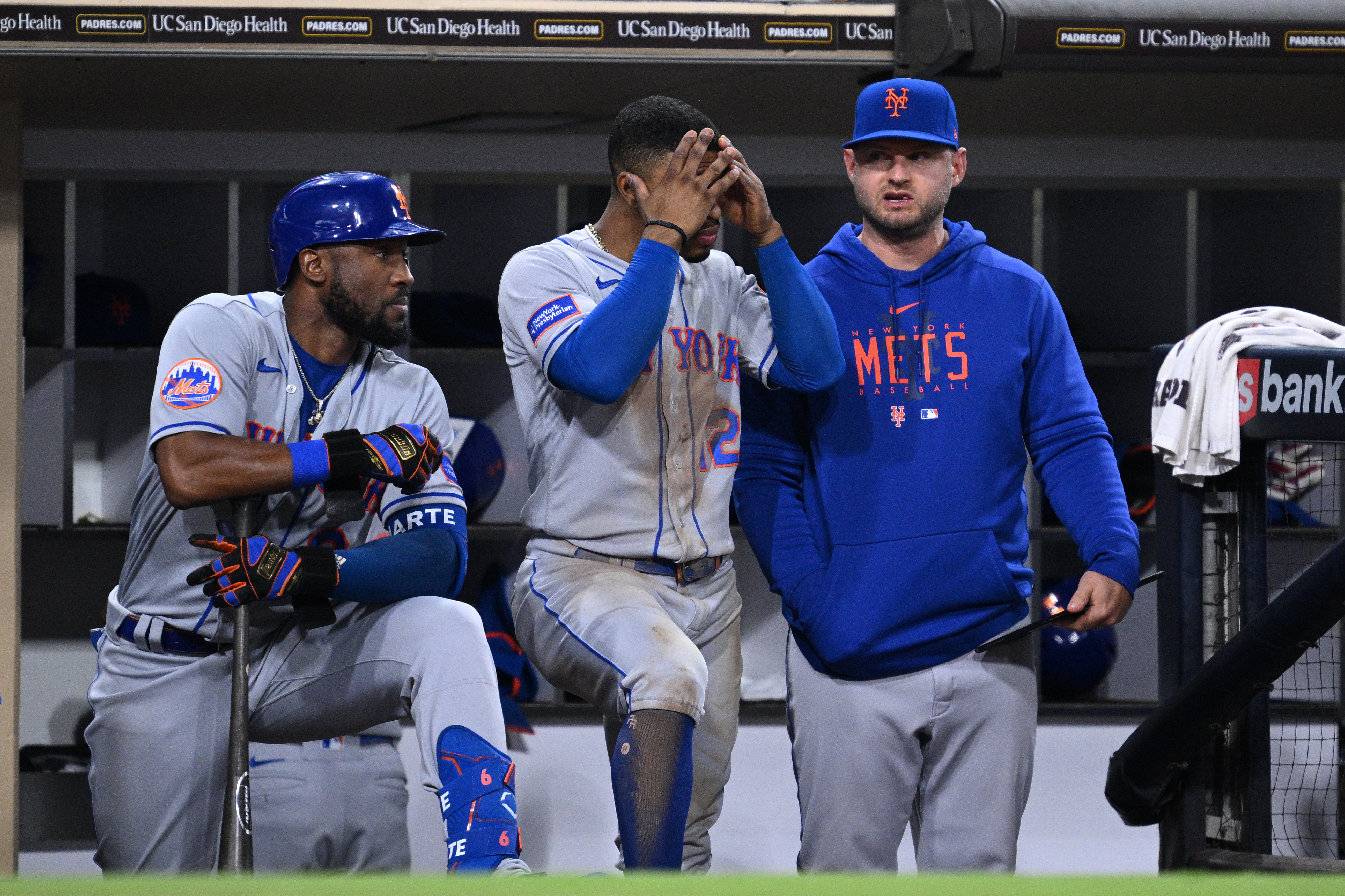 Mets take opener from Padres in 10 innings