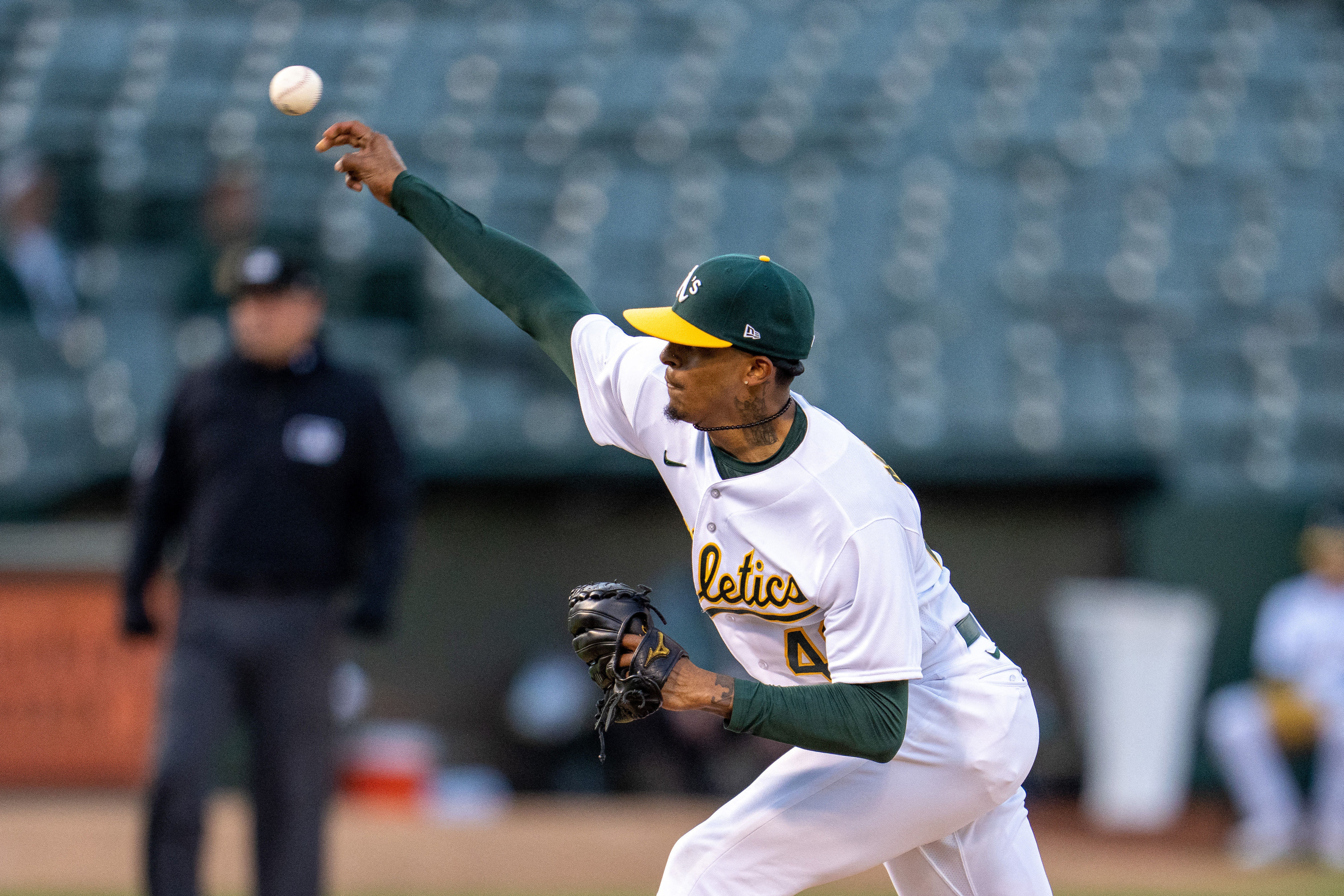 Nathan Eovaldi extends scoreless streak as Rangers blank A's