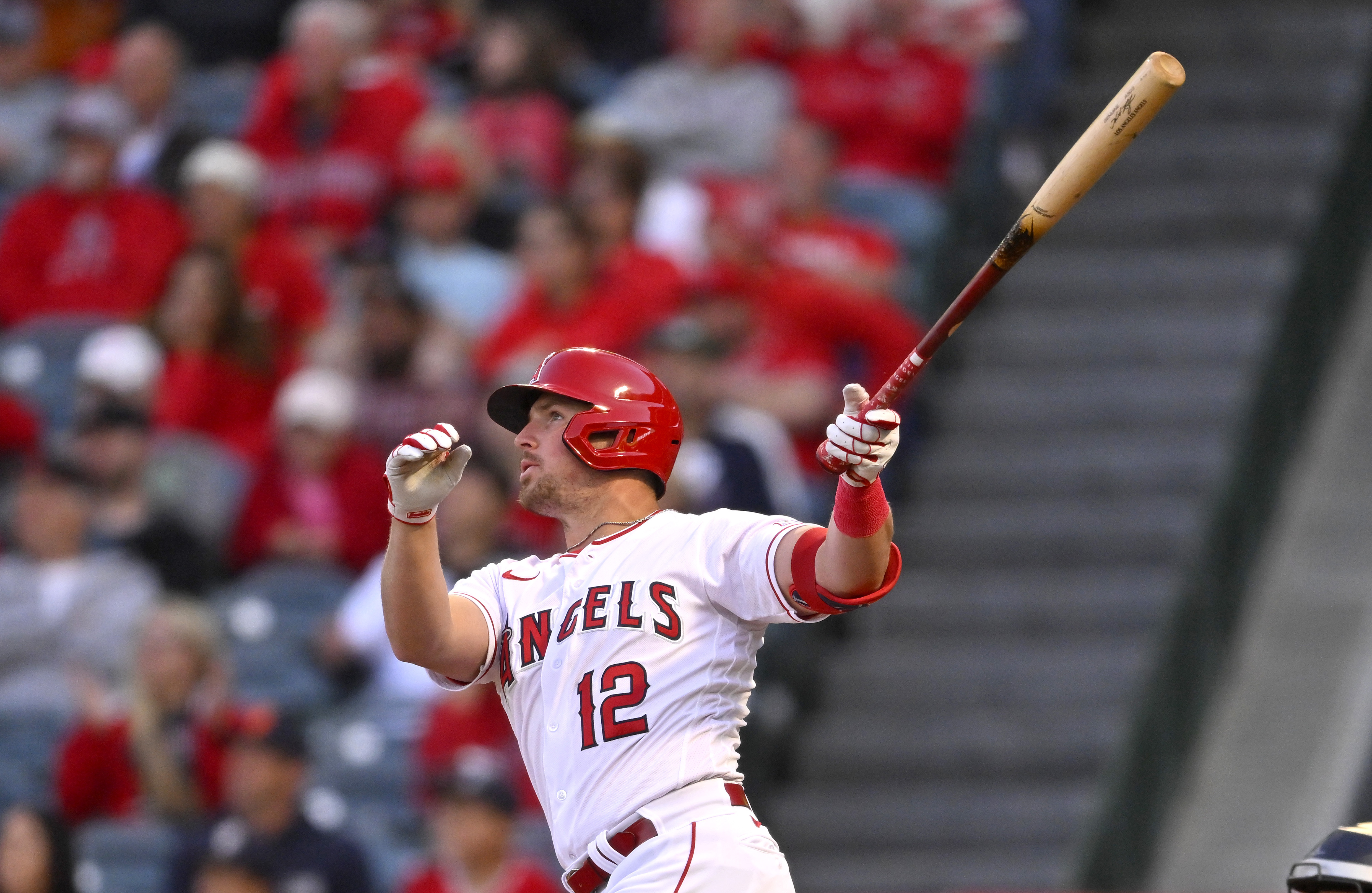 Late rally pushes Angels past Astros