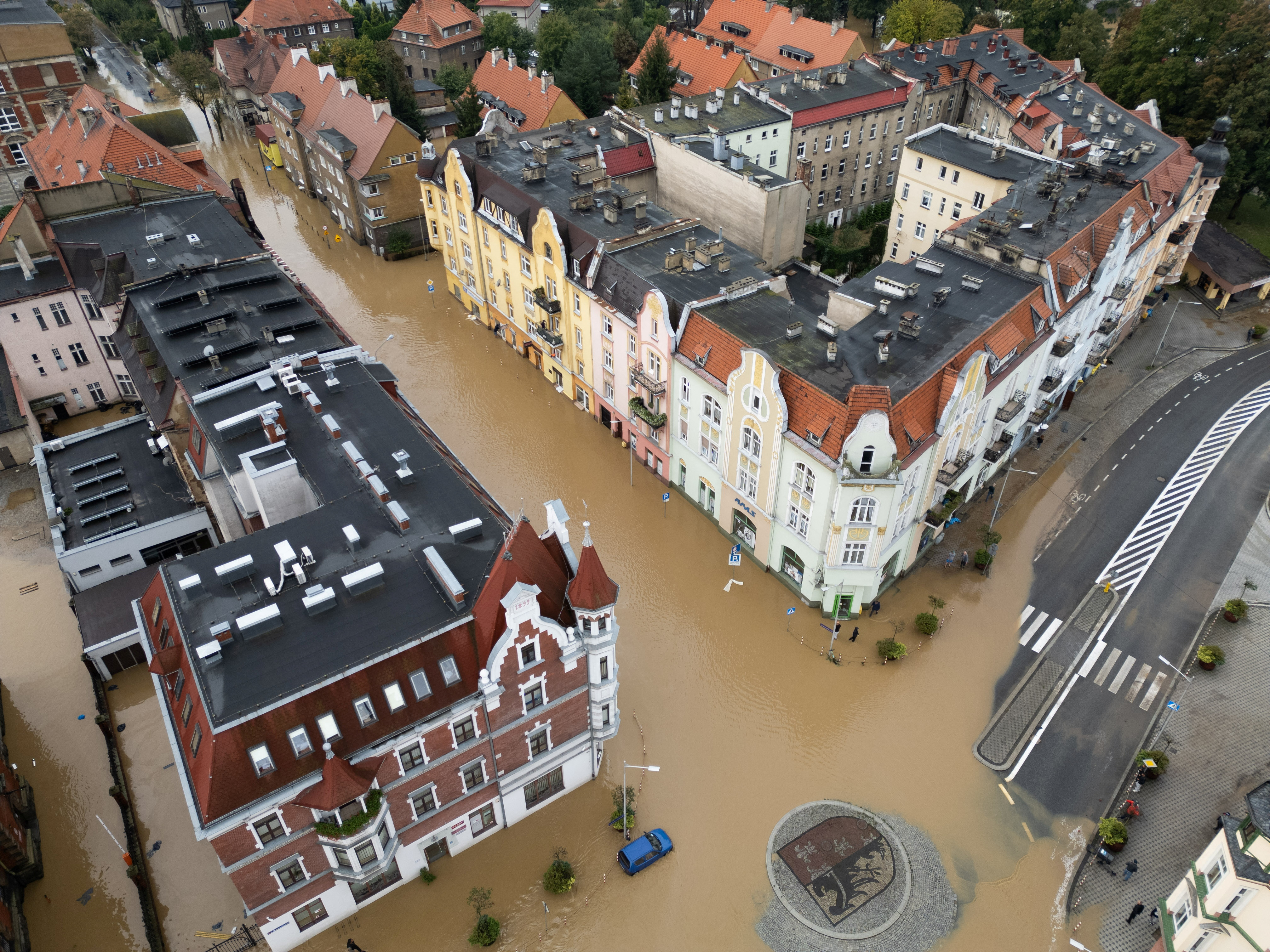 Central Eu flooding widens as dying toll rises