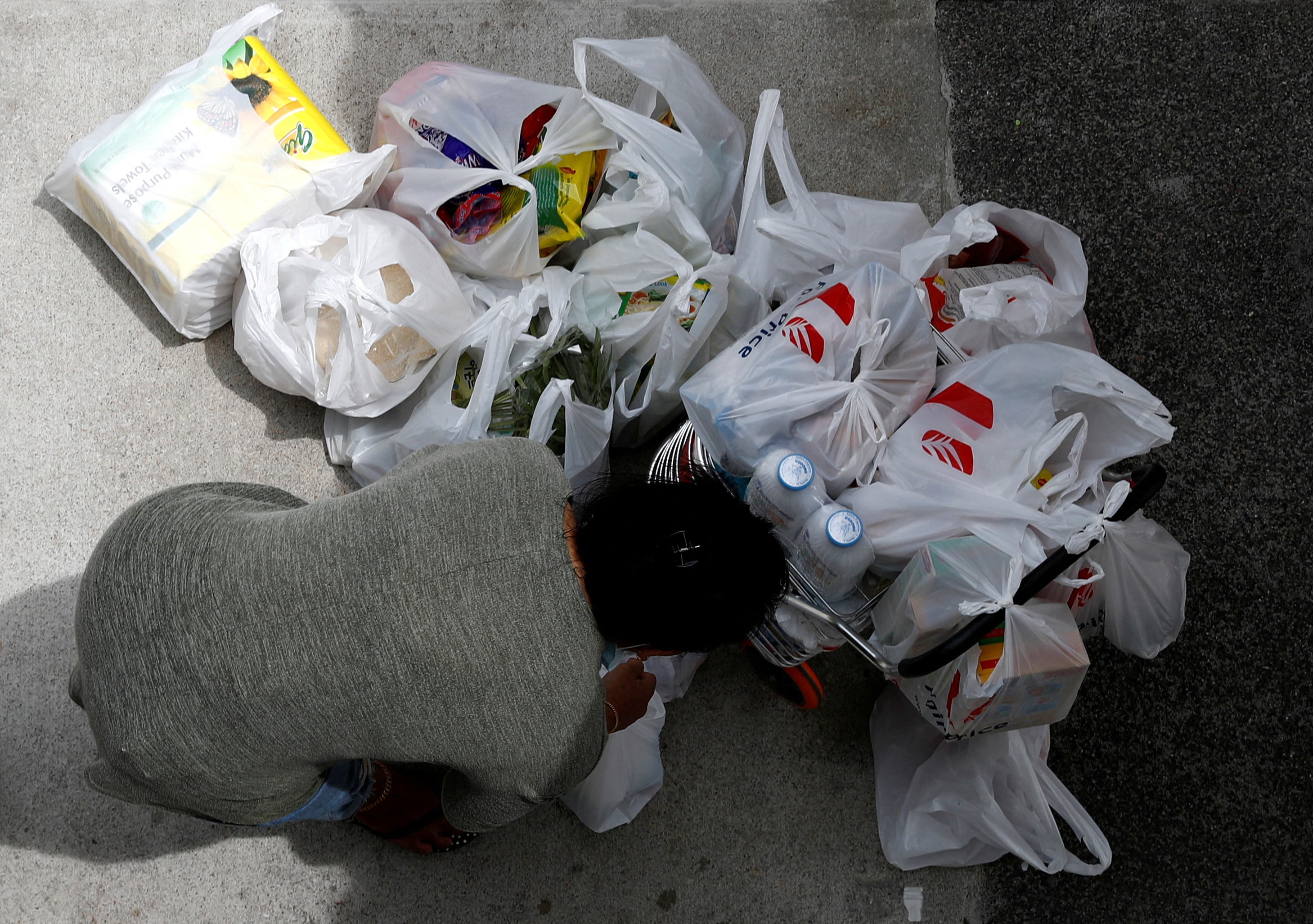 Singapore seeks to slash waste with plastic bags charge