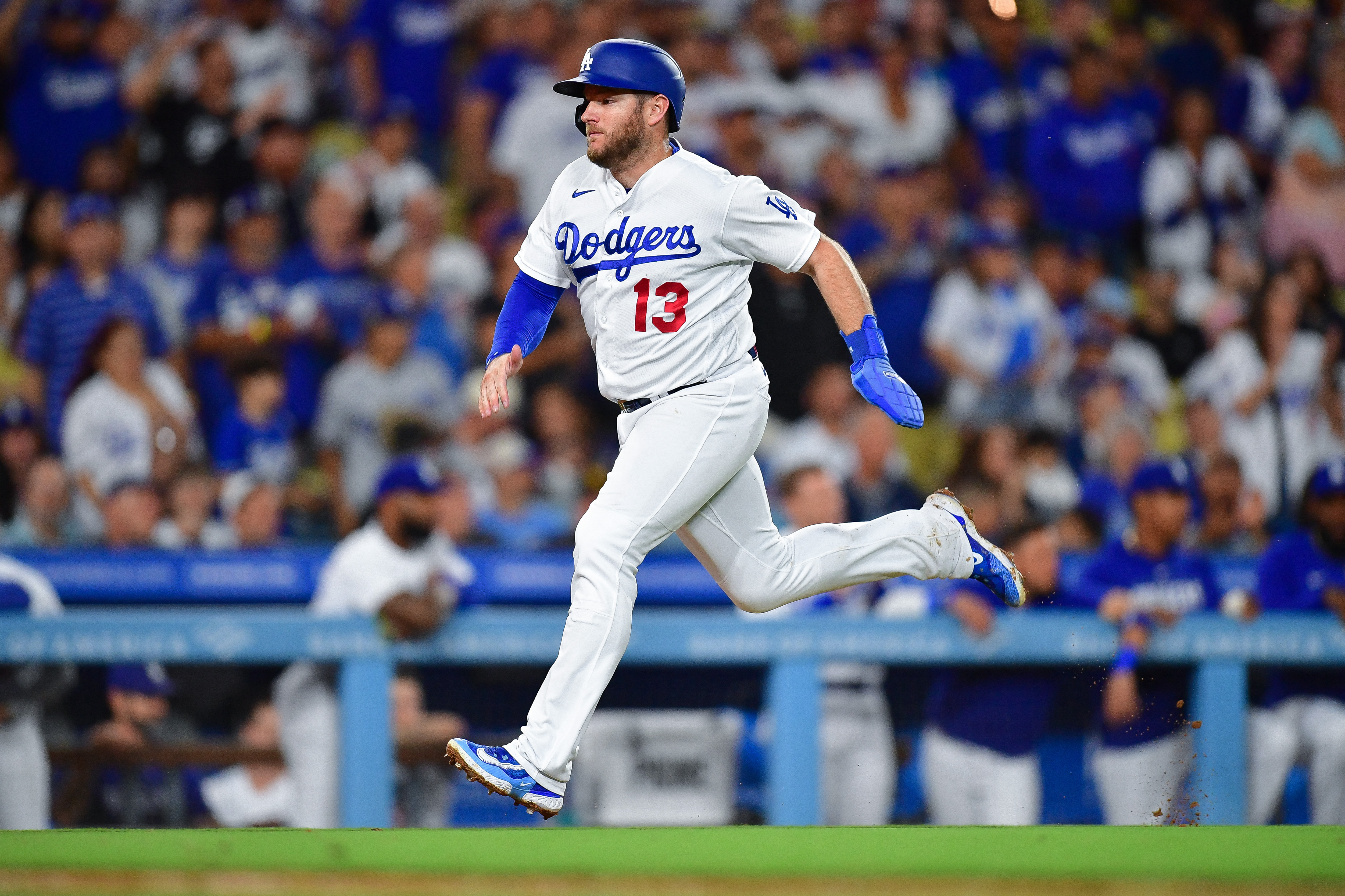 Freddie Freeman's 10th-Inning Hit Sends Dodgers Past Padres 1–0