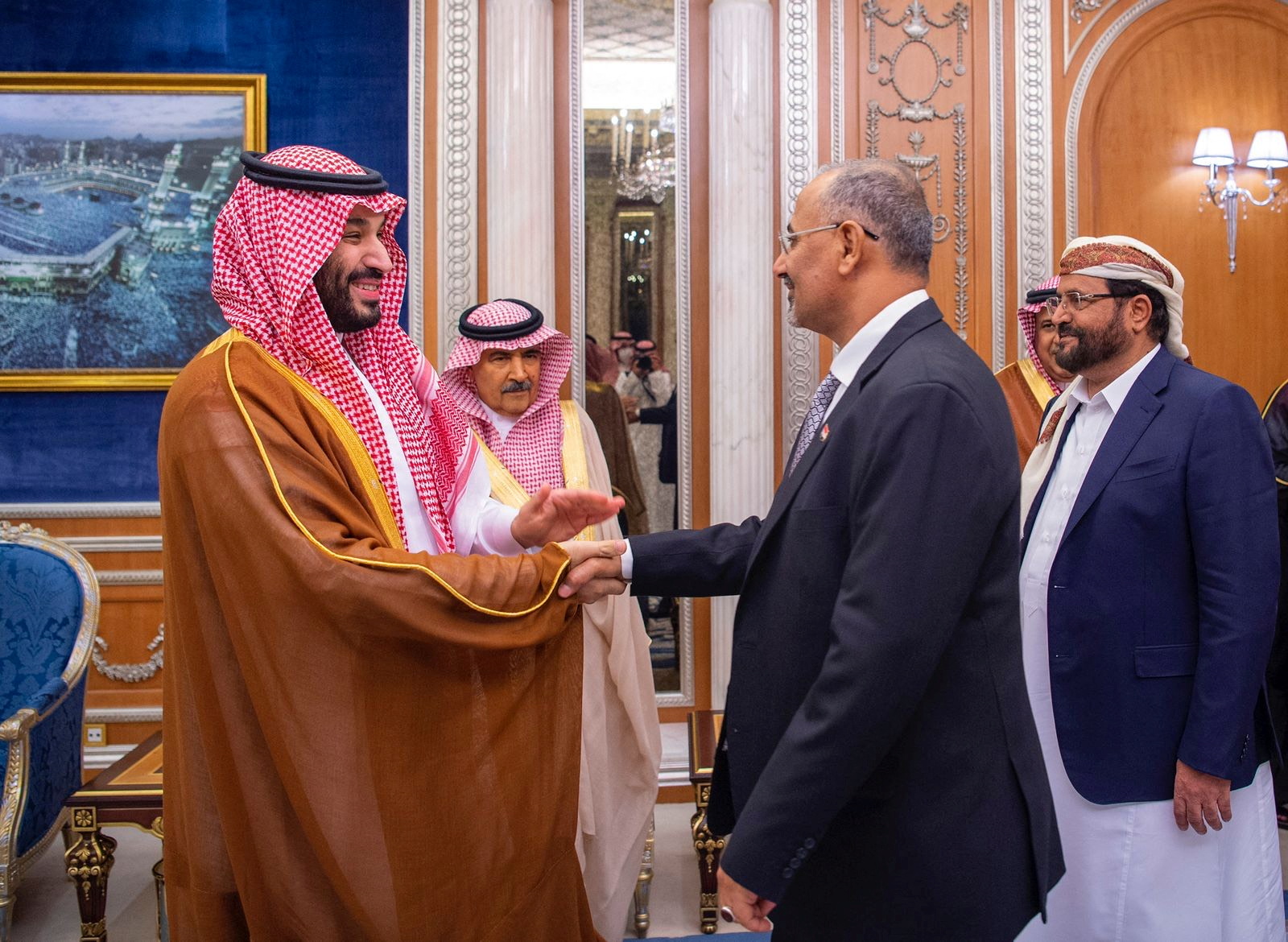 Saudi Crown Prince Mohammed bin Salman receives Aidarous al-Zabidi, member of the Yemeni Presidential Leadership Council in Riyadh