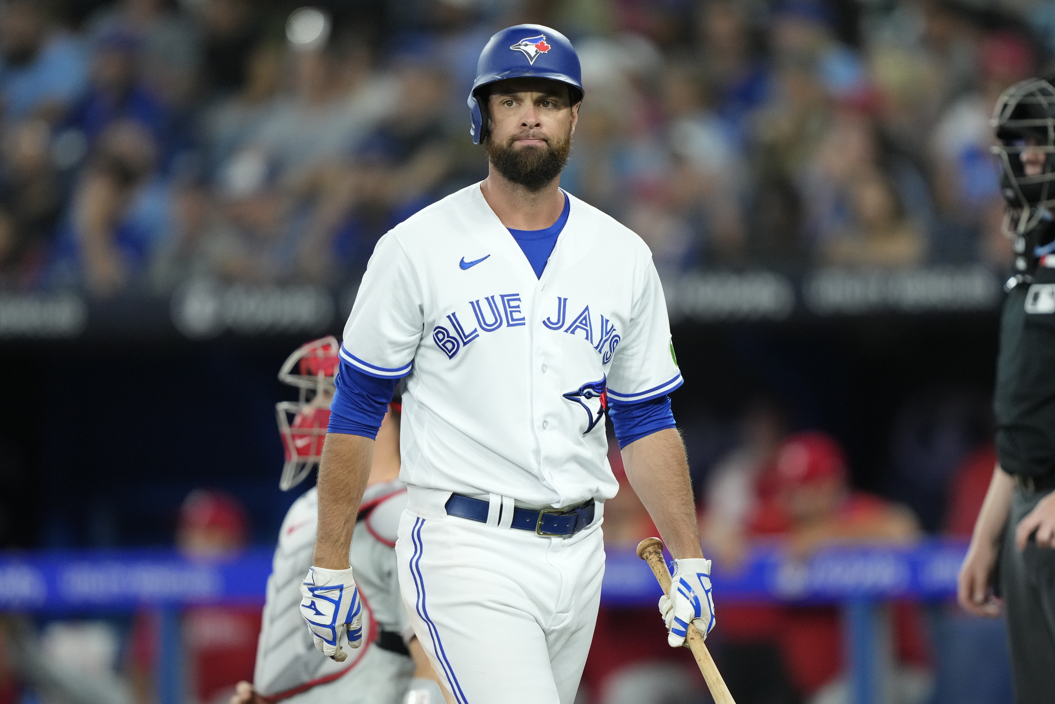 MLB roundup: Biggio hit by pitch to force in tie-breaking run in 8th as Blue  Jays beat Phillies 2-1