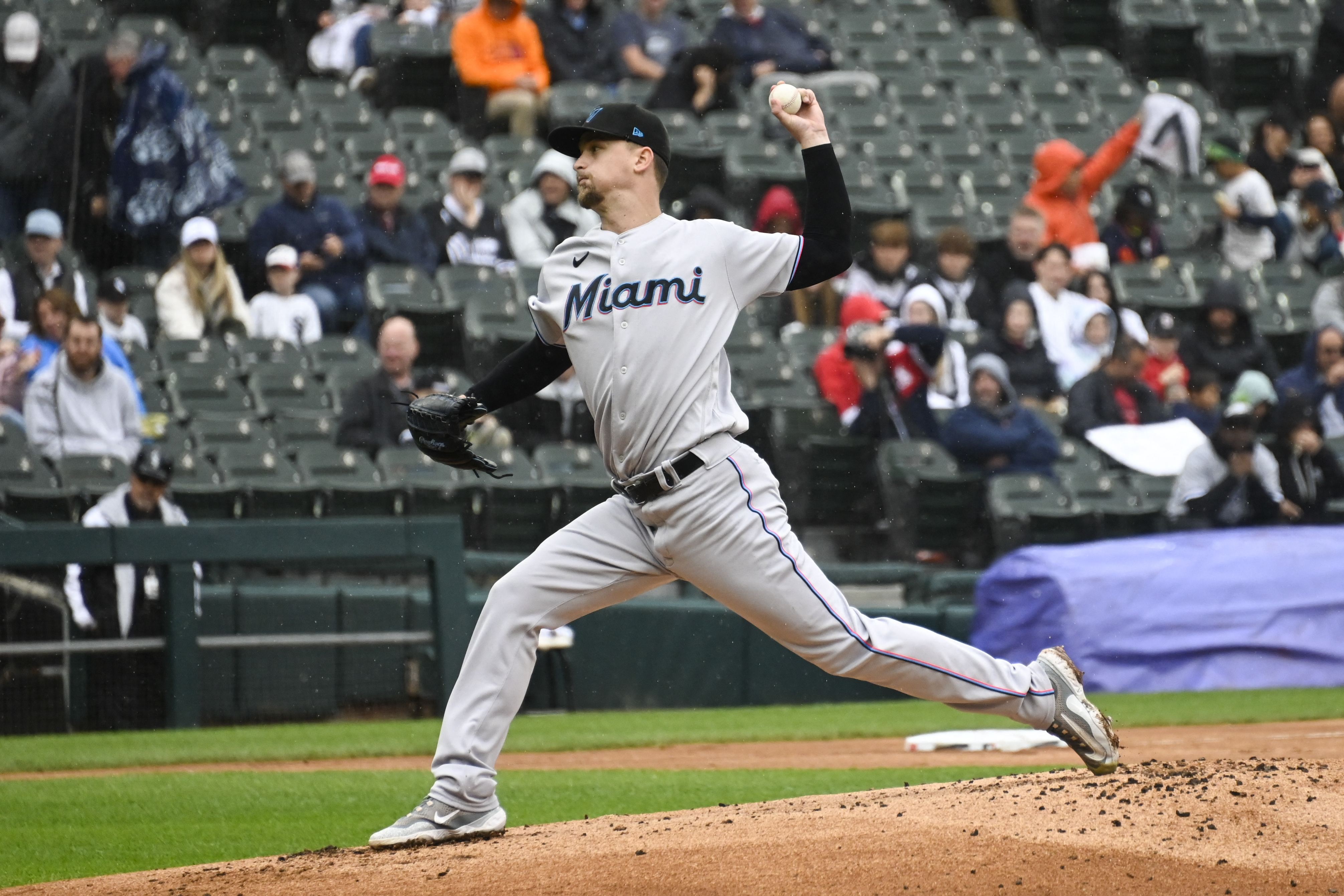 Marlins storm back with three-run ninth to topple White Sox