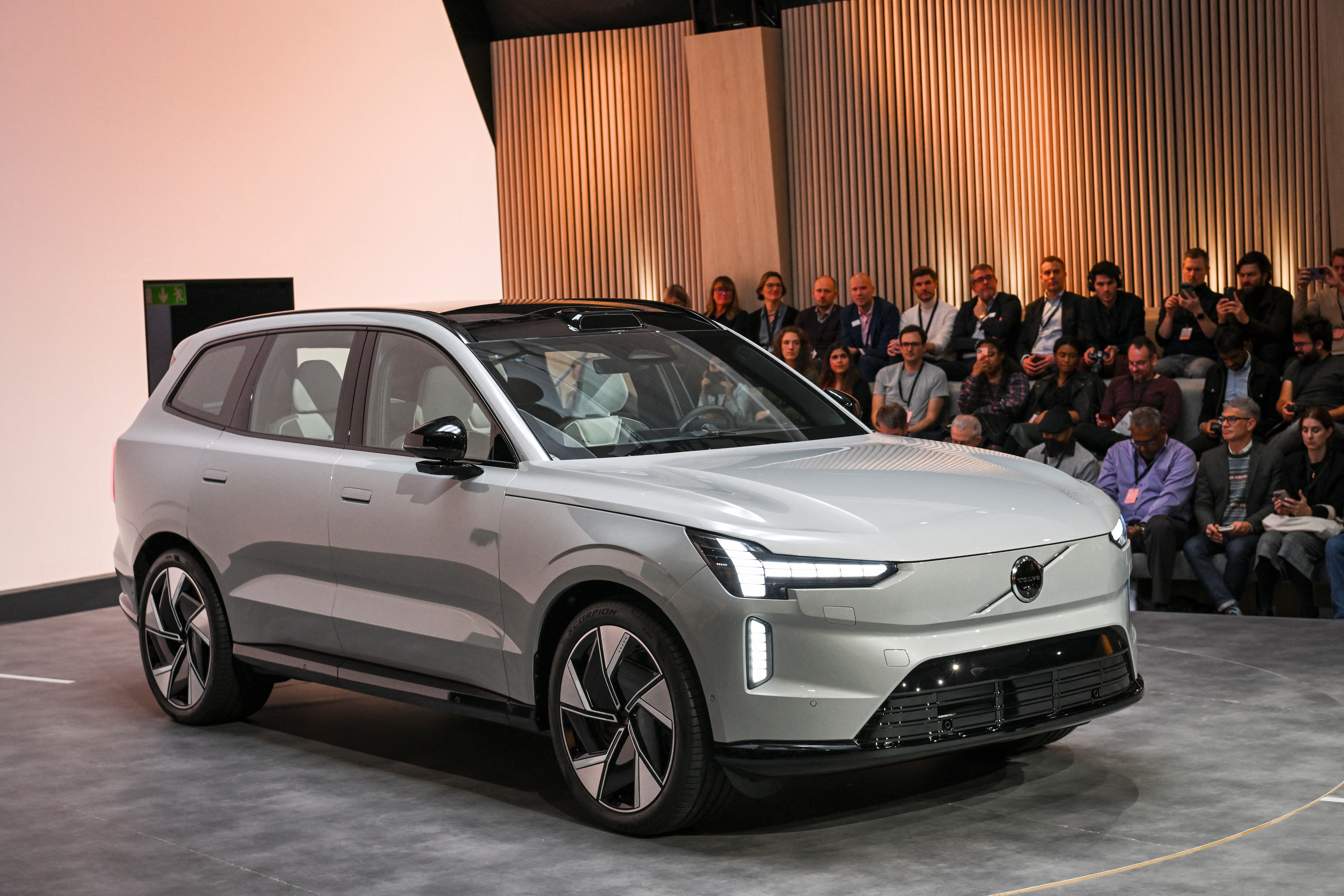 Volvo Cars expects to deliver its electric SUV by 2024