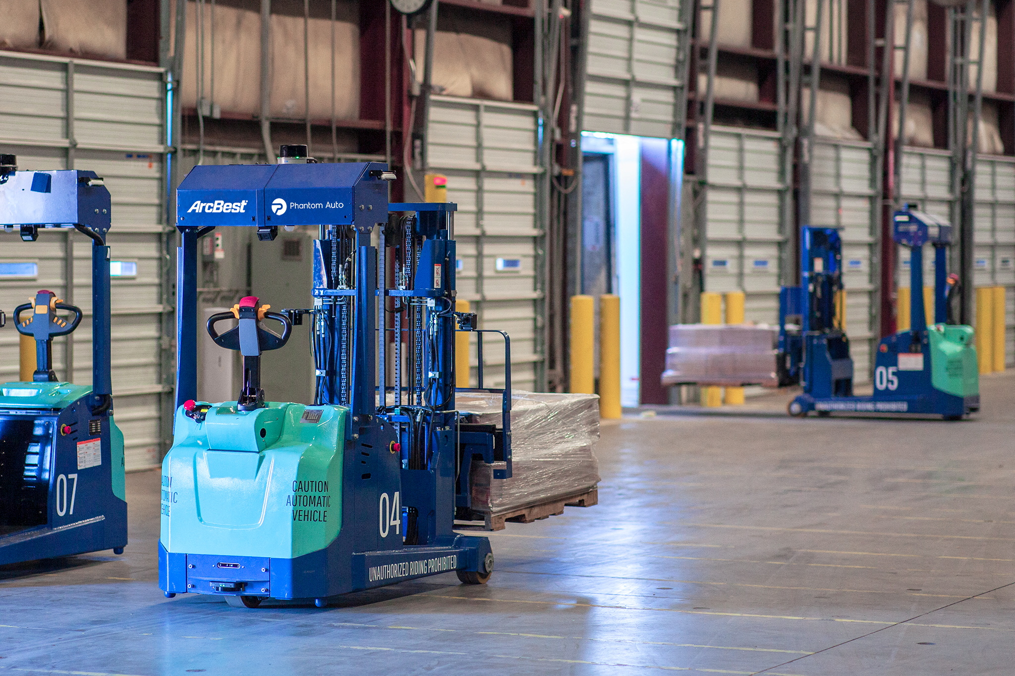 Two big logistics companies back Phantom Auto's remote operated forklifts