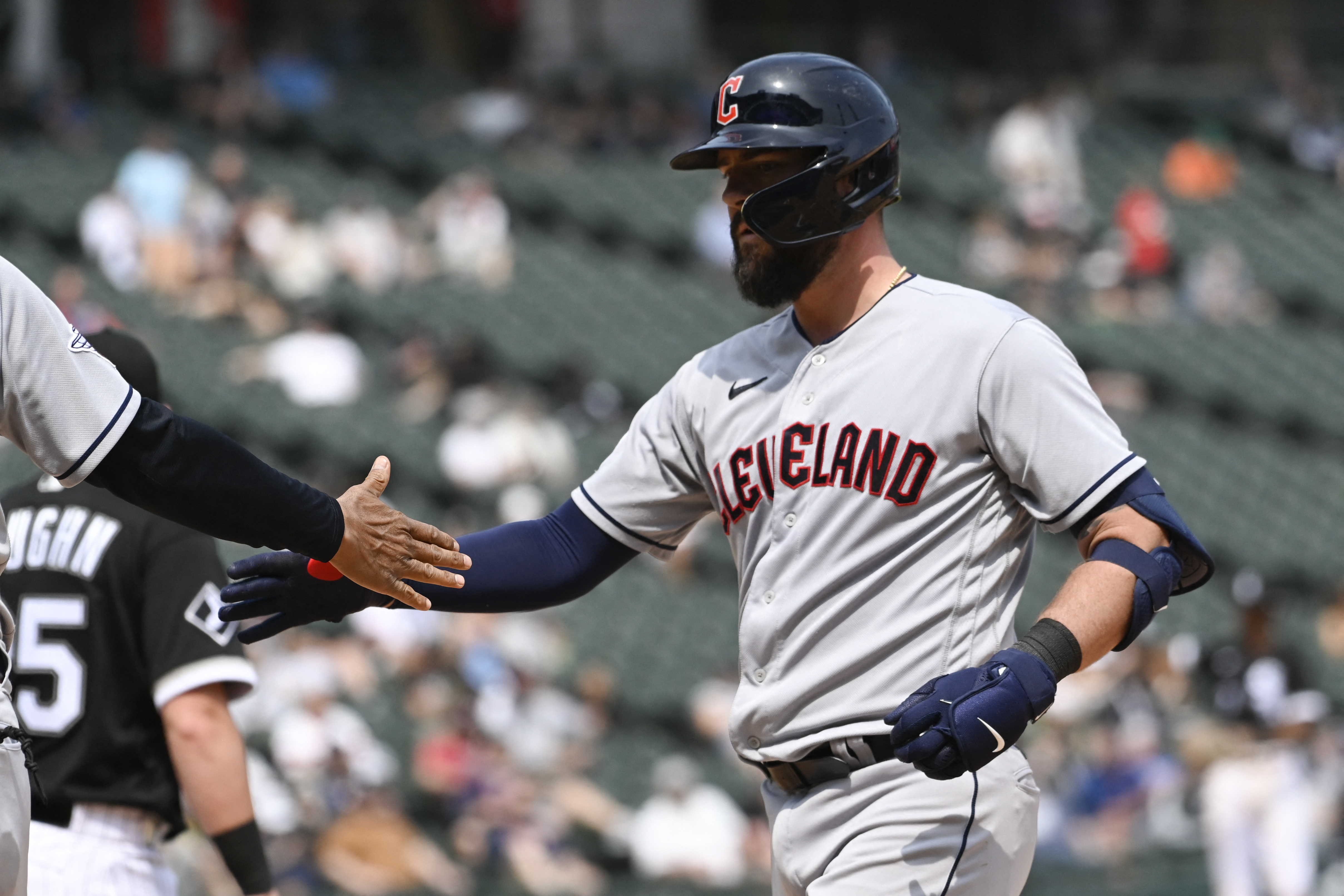 Chicago White Sox fall short in bid for 1st series sweep of the season,  falling 3-1 to the Cleveland Guardians, National Sports