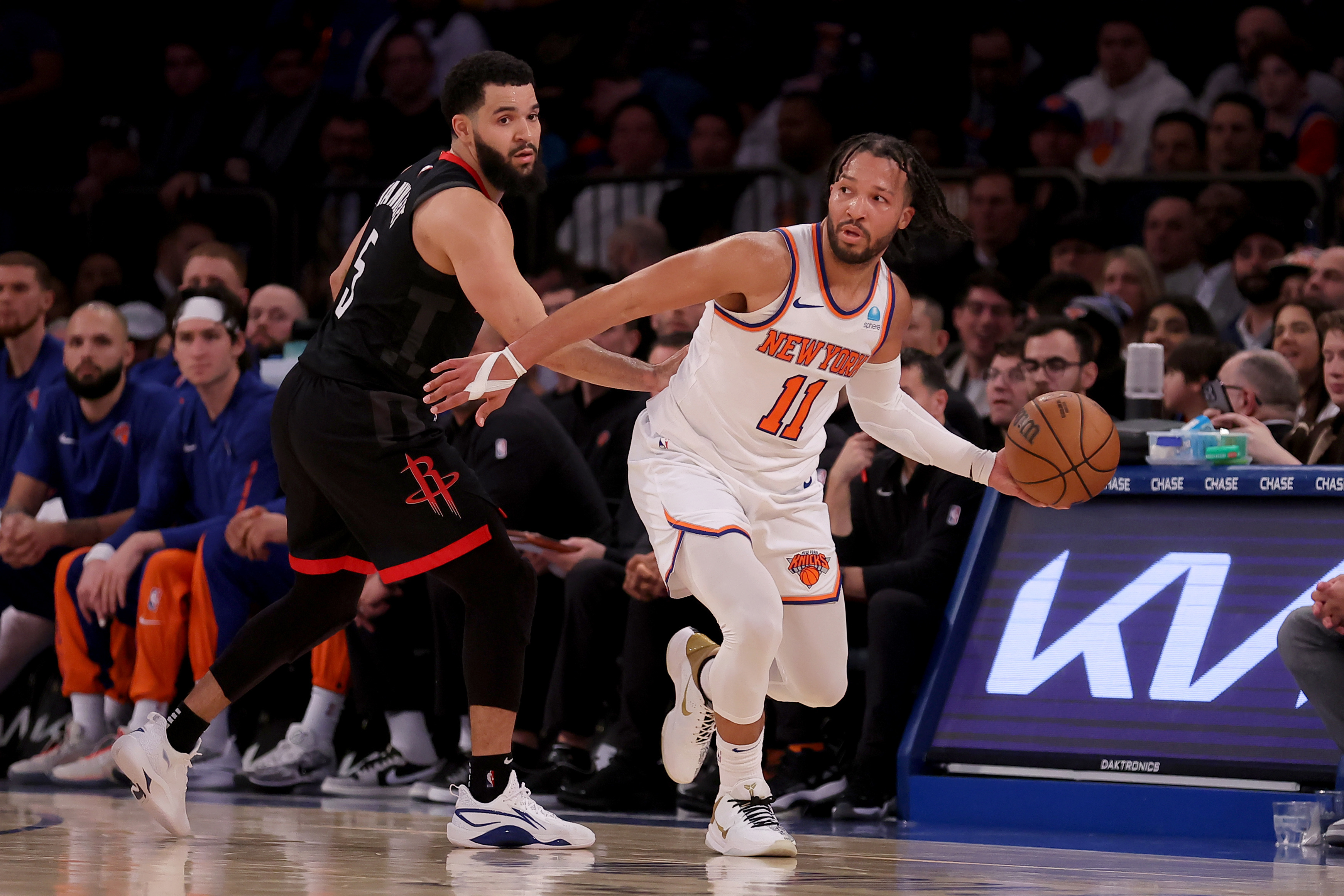 Jalen Brunson Scores 30 To Carry Knicks Past Rockets | Reuters