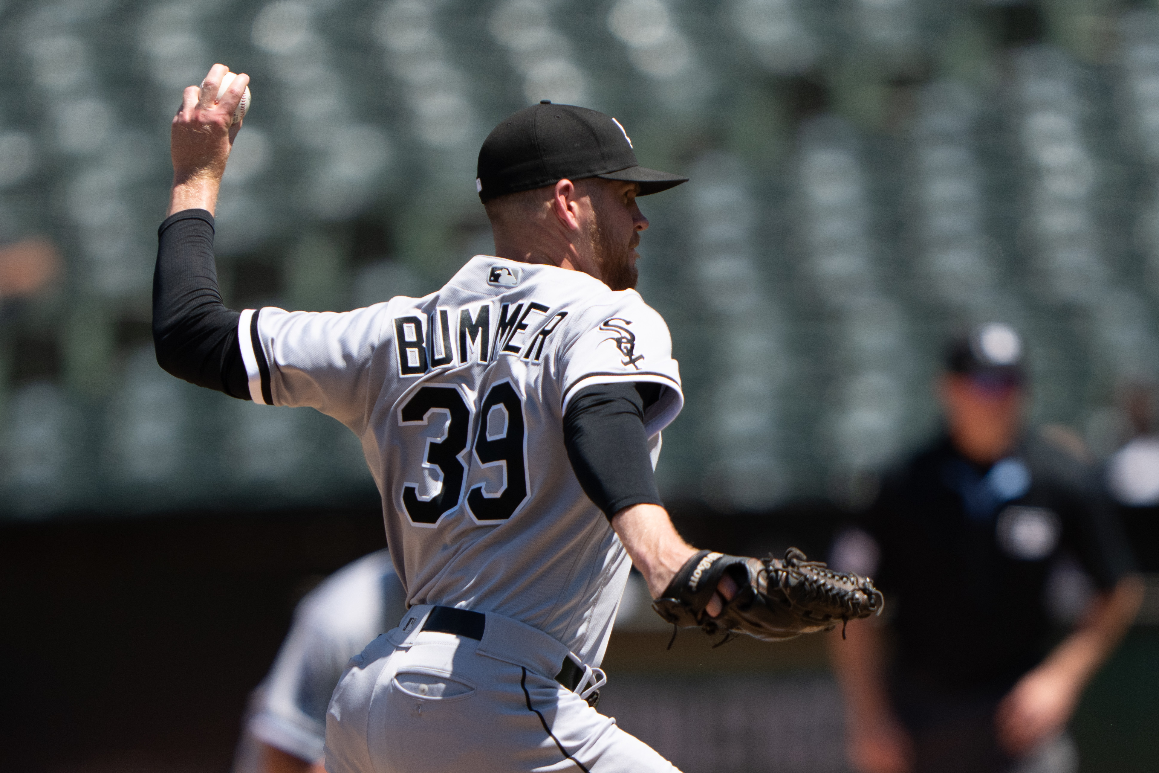 Chicago White Sox pitcher Aaron Bummer (39) delivers against the