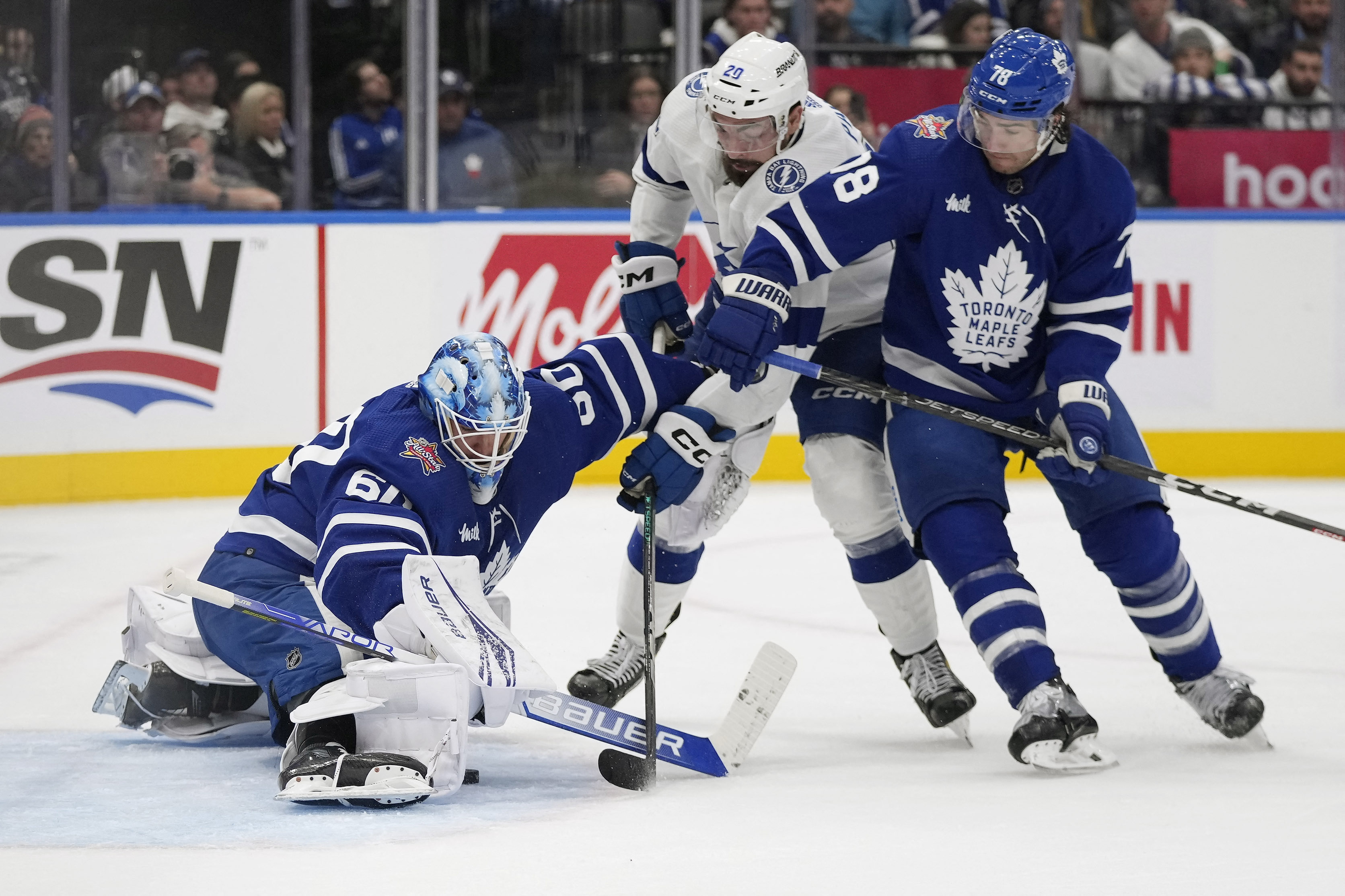 Calle Jarnkrok scores in OT to push Leafs past Lightning | Reuters