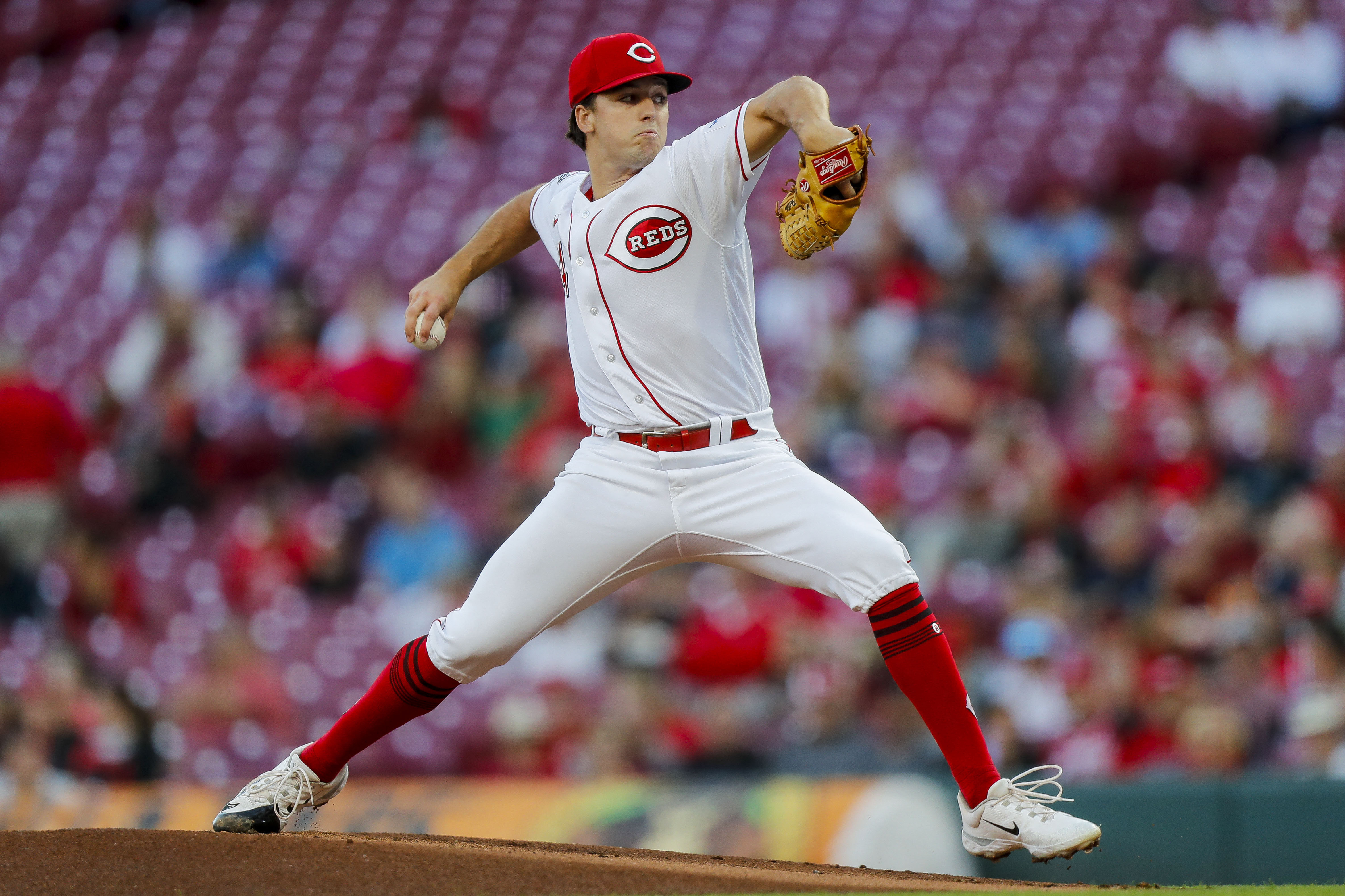 Reds get 7 strong innings from Connor Phillips, top Twins