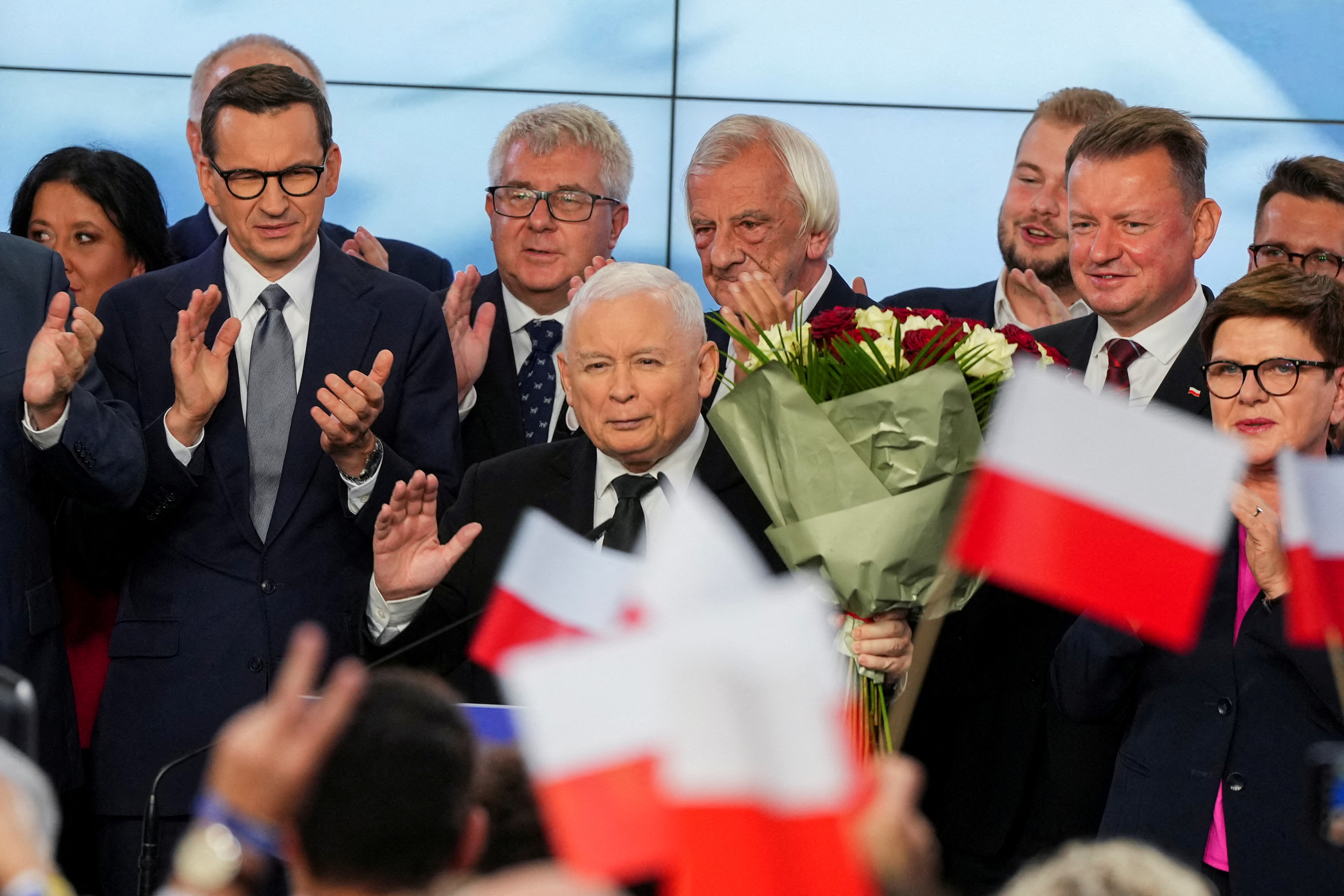 ポーランド総選挙、野党勢が過半数　政権交代も＝出口調査