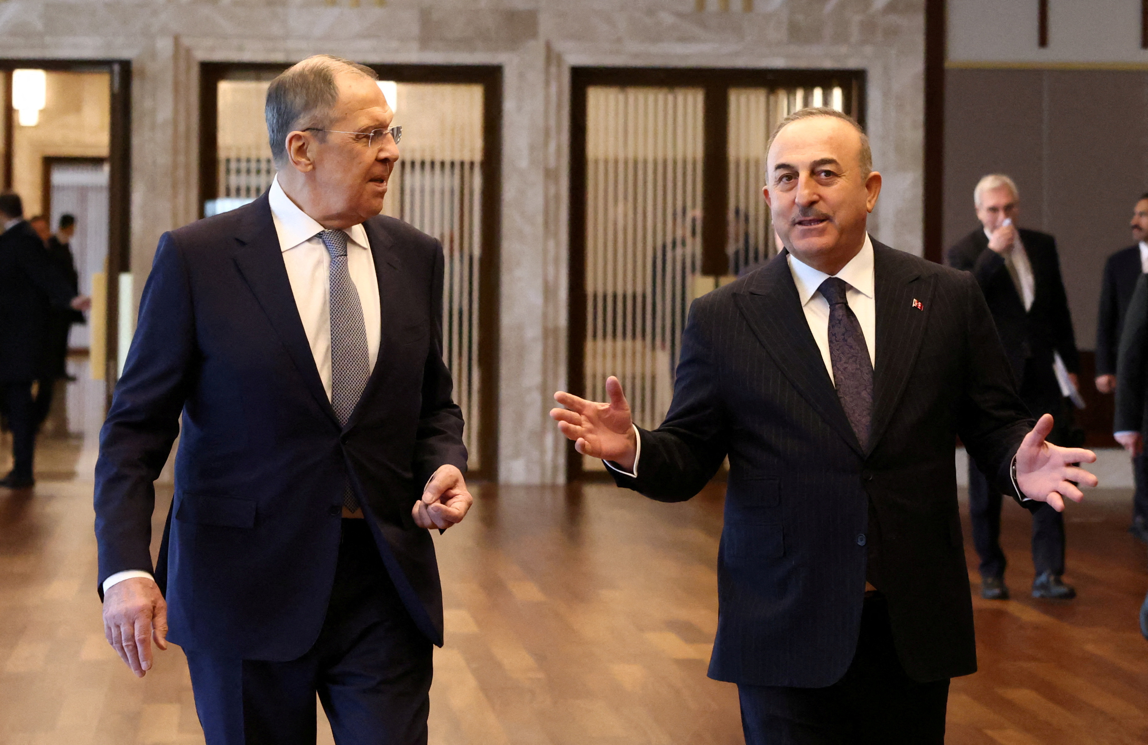 El canciller ruso Lavrov visita Ankara