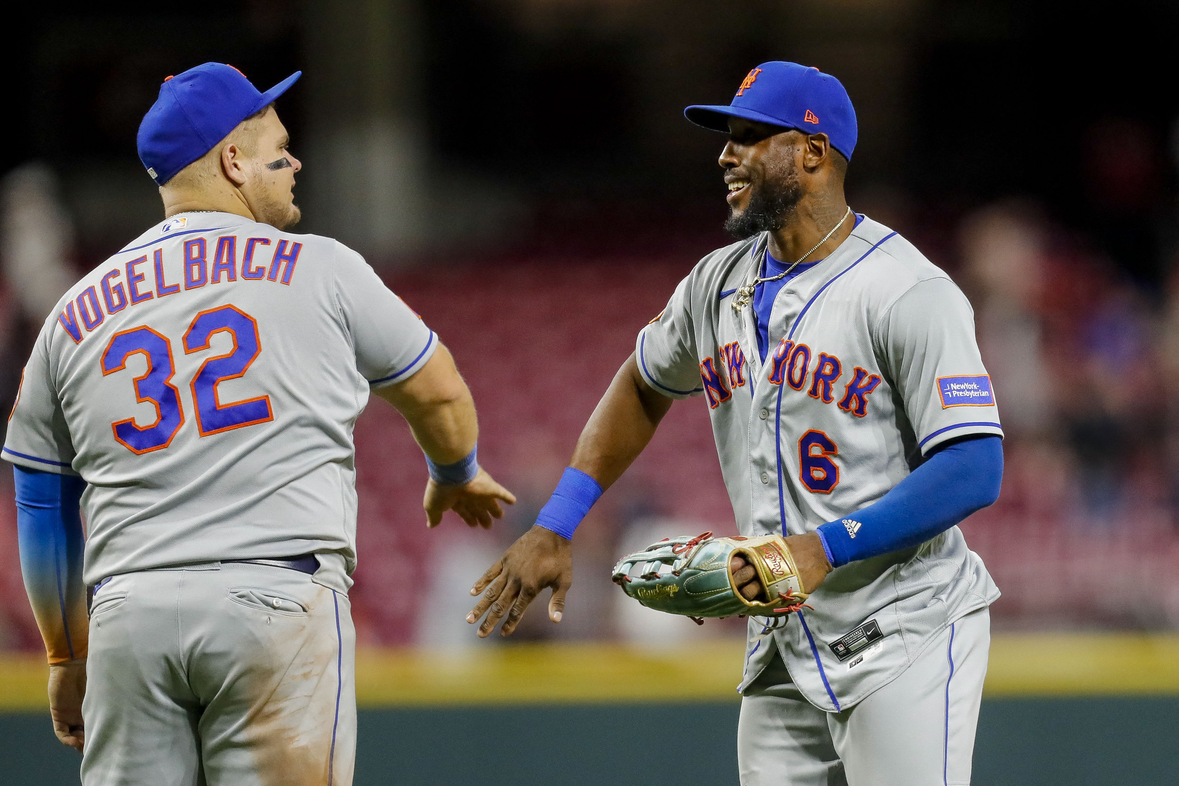 Justin Verlander beats 30th team as Mets clip Reds