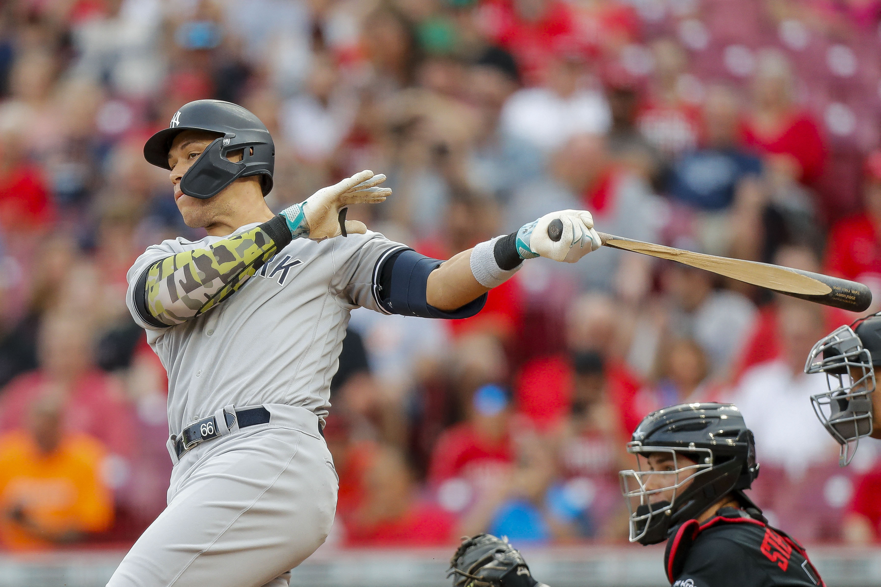 Aaron Judge, Anthony Rizzo homer as Yankees stay hot to beat Reds