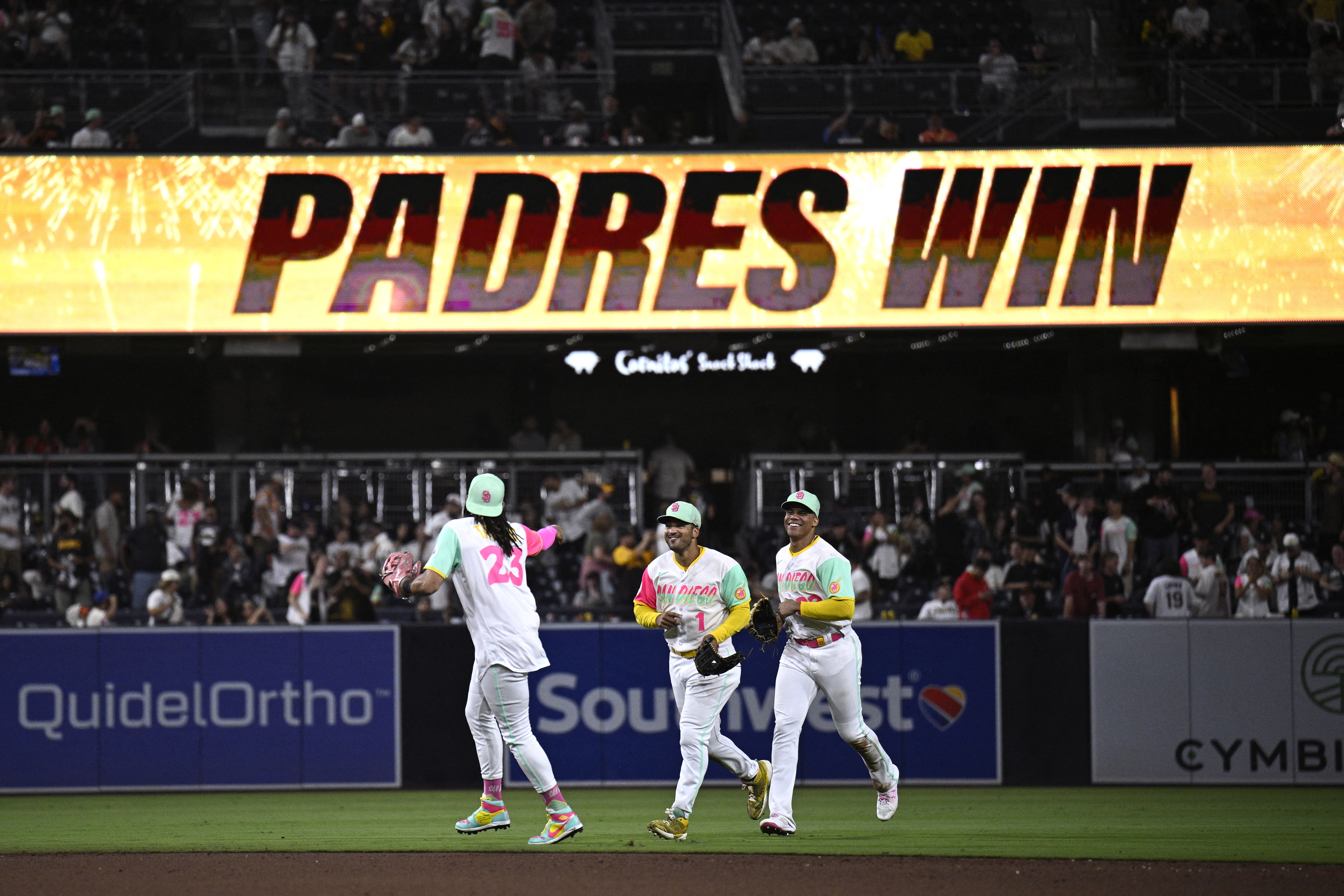 First-inning homers send Padres to win over Giants