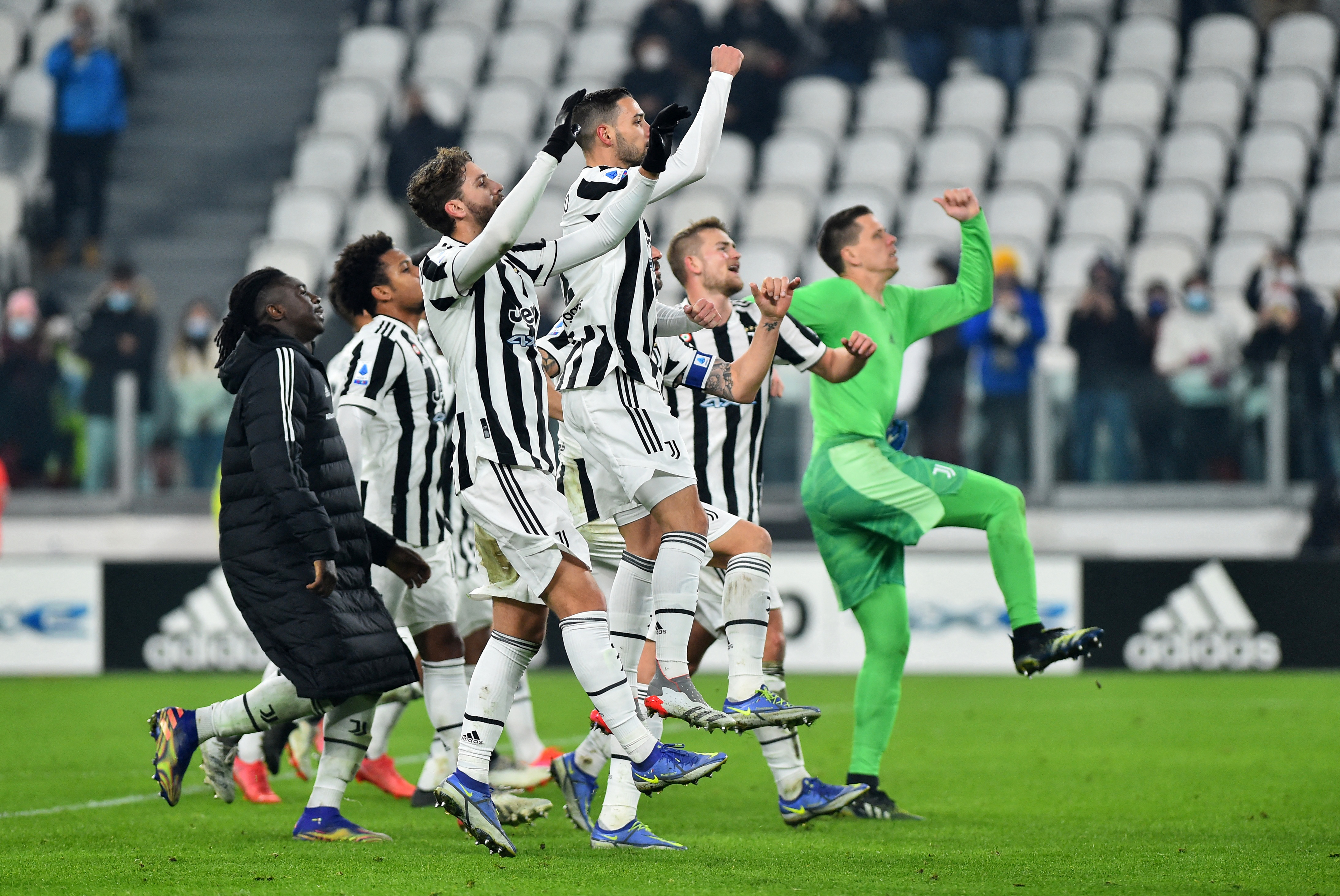 Bernardeschi finally scores as Juventus cruise past Cagliari - Reuters