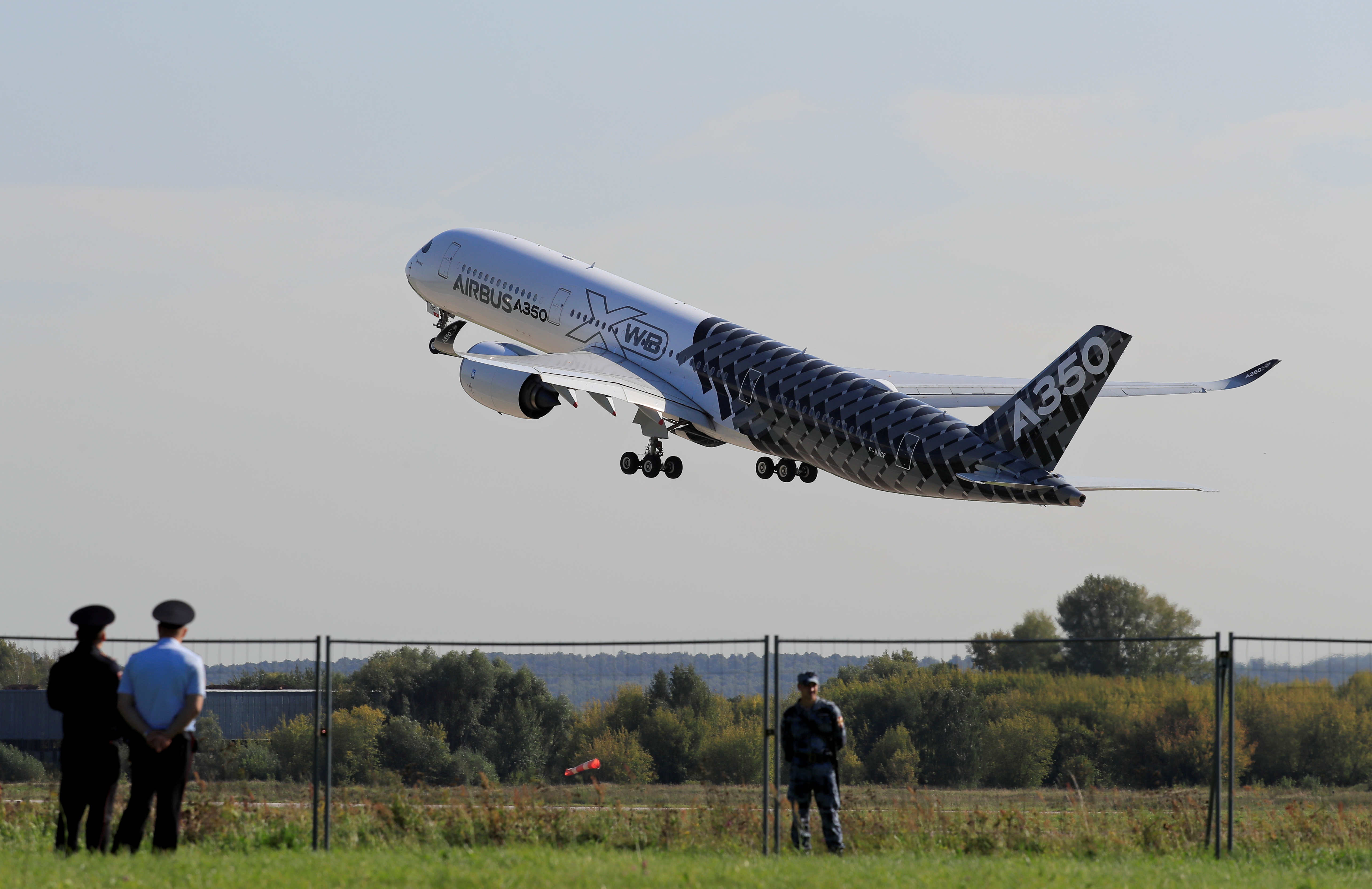 An Airbus A350 jet airliner takes off during a demonstration flight at the MAKS-2019 air show in Zhukovsky outside Moscow, Russia August 29, 2019. REUTERS/Tatyana Makeyeva/File Photo