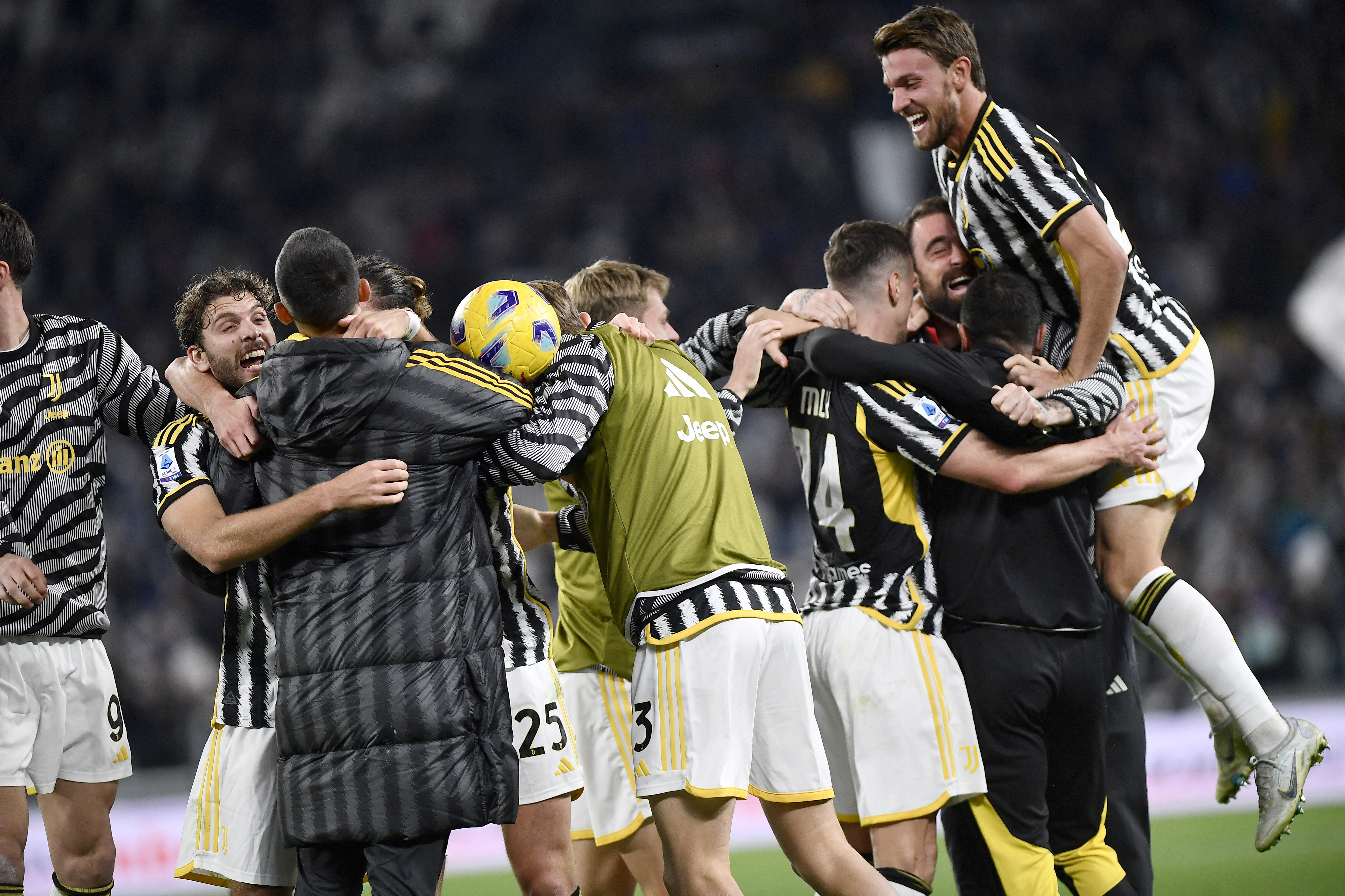 Embattled Juventus moves atop Serie A for 1st time in more than 3 years  with 1-0 win over Verona - Newsday