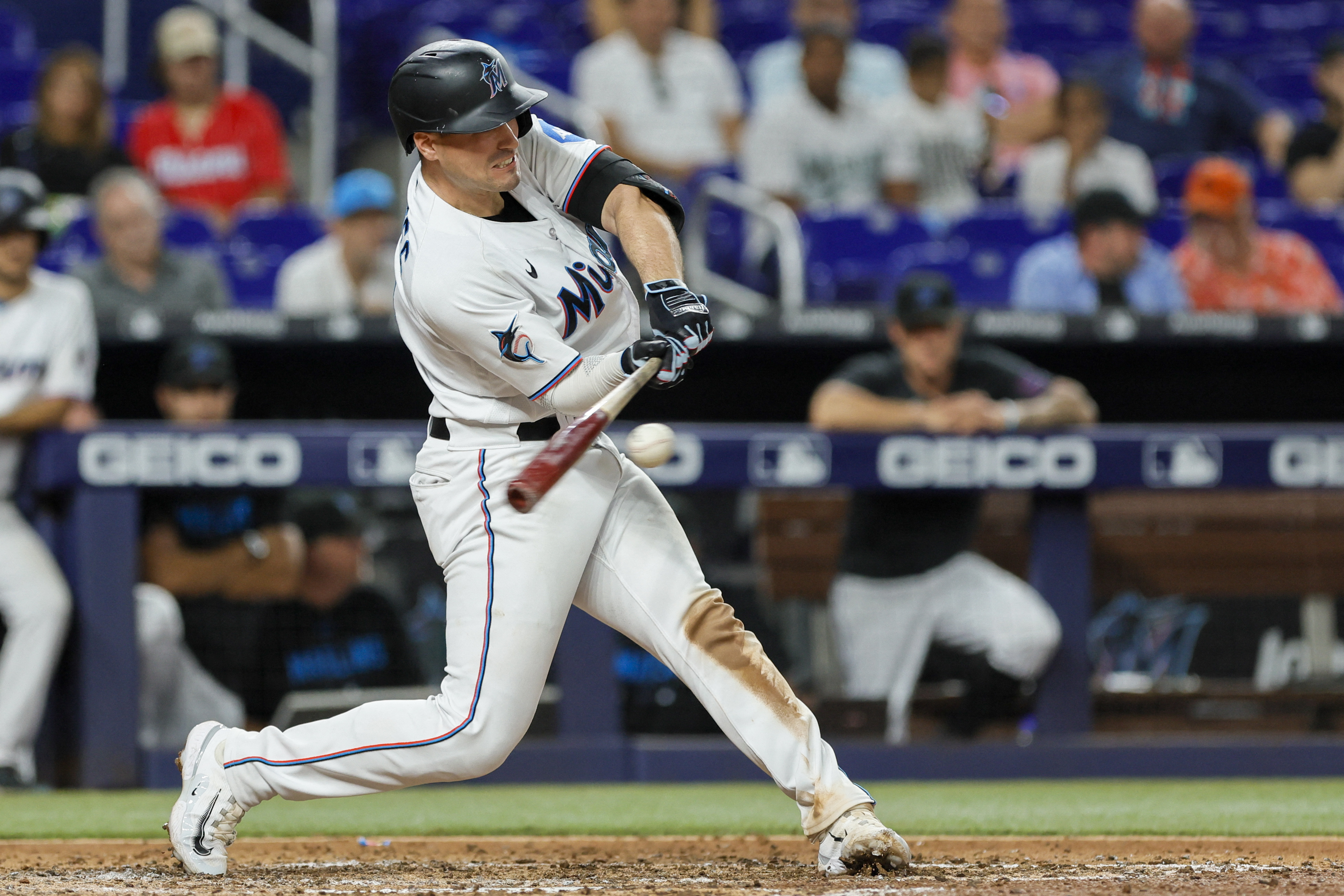 Soler's 2-run walk-off HR rallies Marlins to 5-4 win over Nationals  National News - Bally Sports