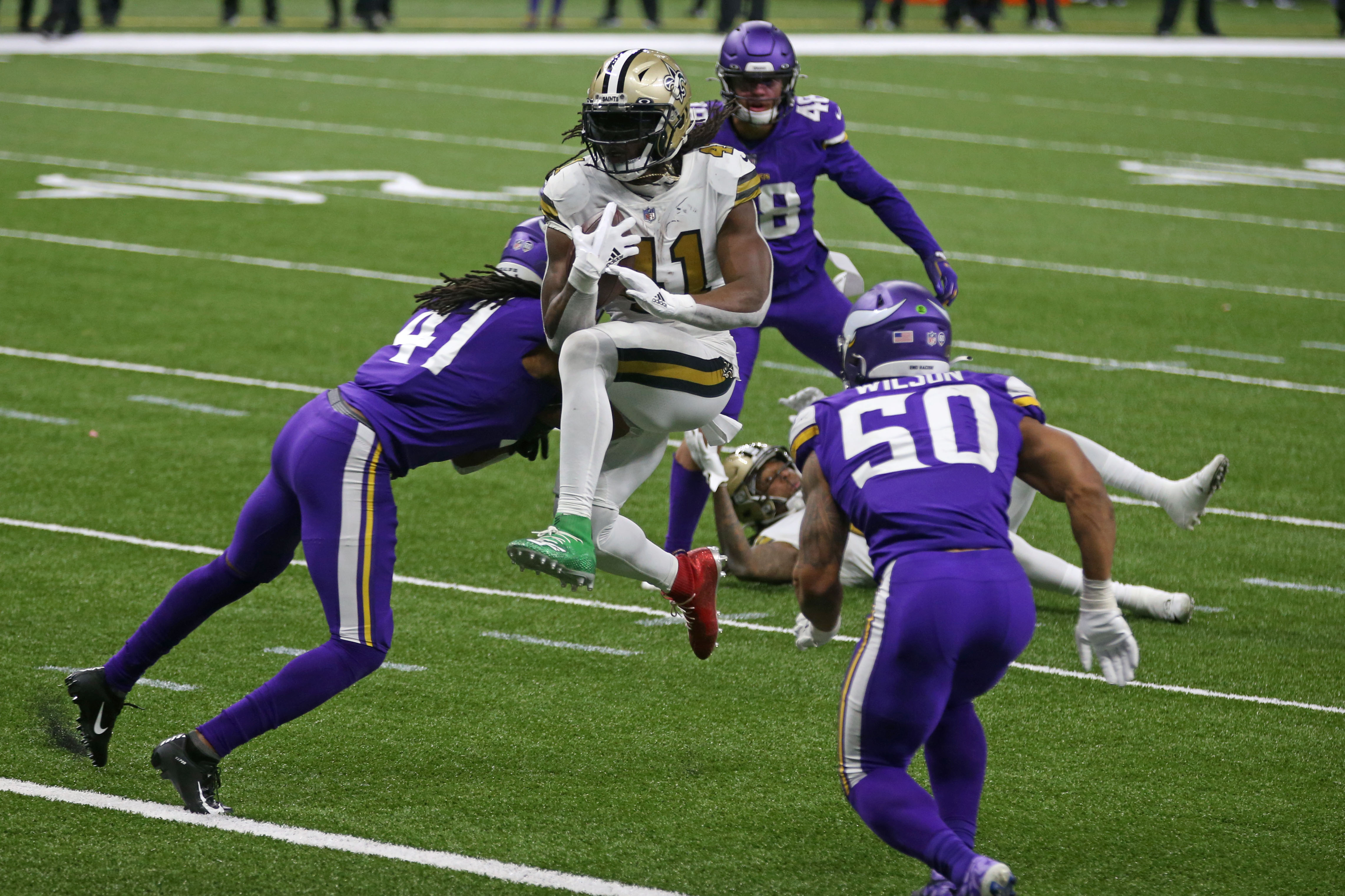 NFL-Saints' Kamara Scores Six Rushing TDs, Equals Single Game Record ...