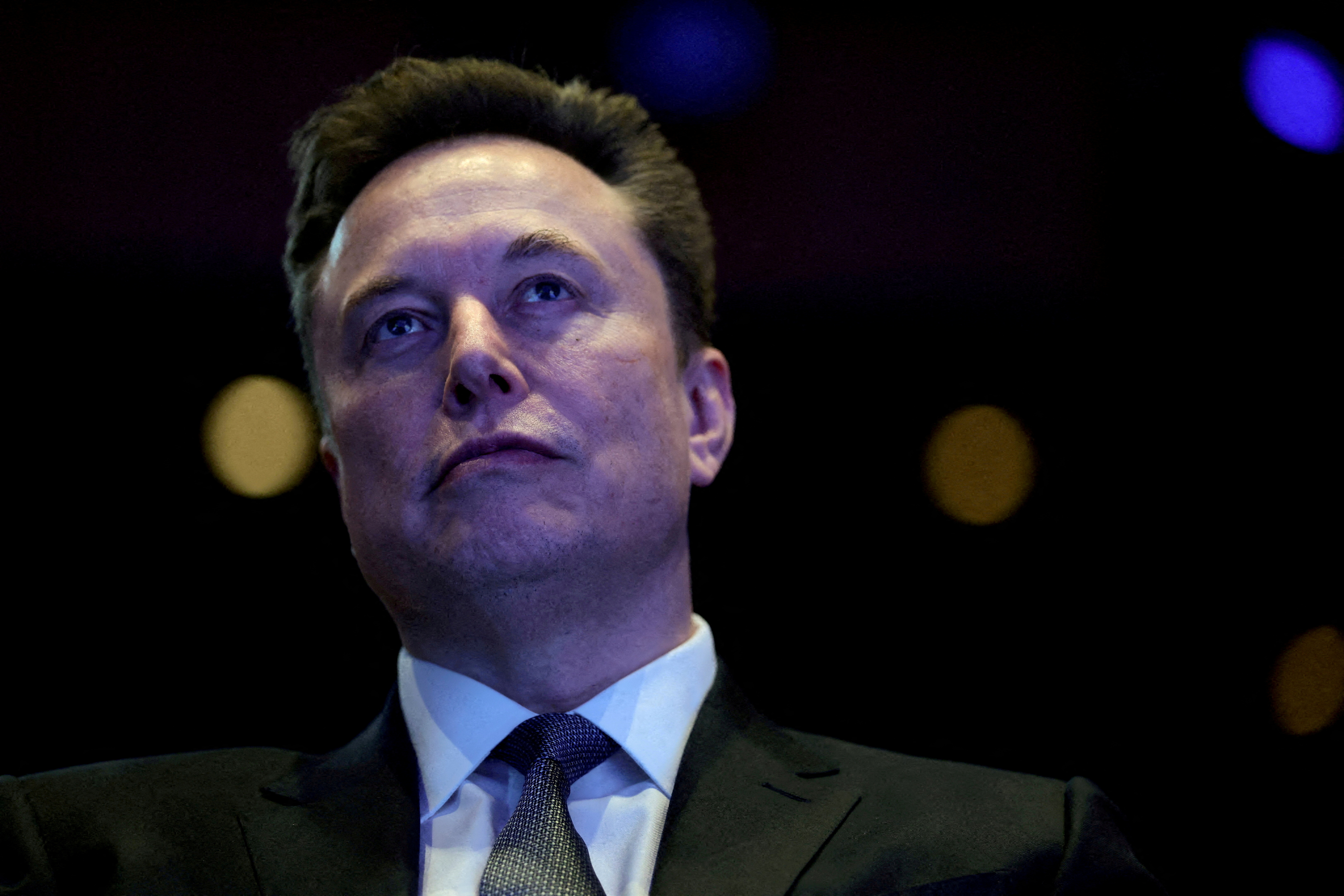 SpaceX seeks FCC nod for solar-powered satellite data centers for AI |  Reuters