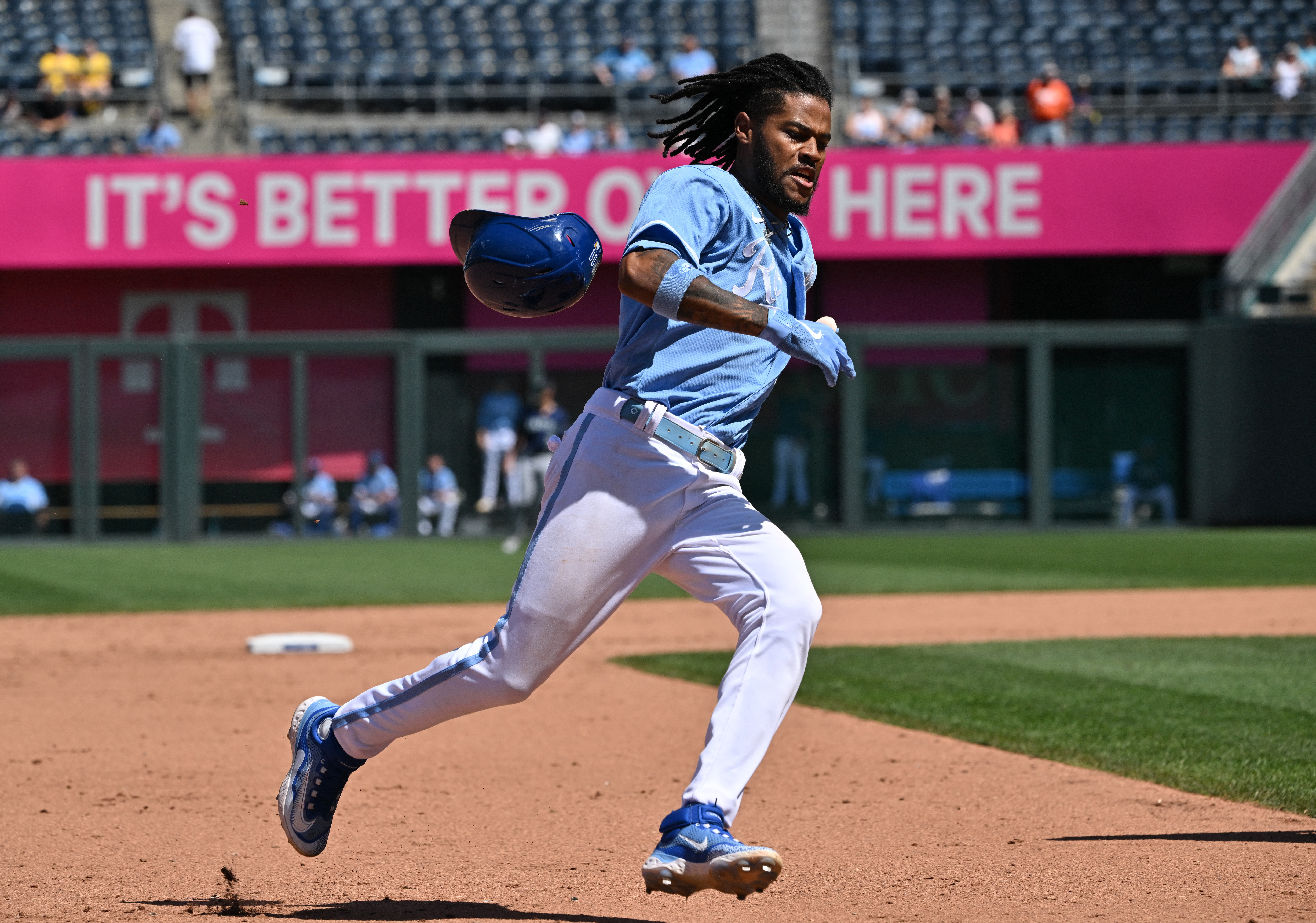 Rodriguez has 5 hits, 5 RBIs and go-ahead 3-run shot in the eighth as  Mariners beat Royals 6-4 - The San Diego Union-Tribune