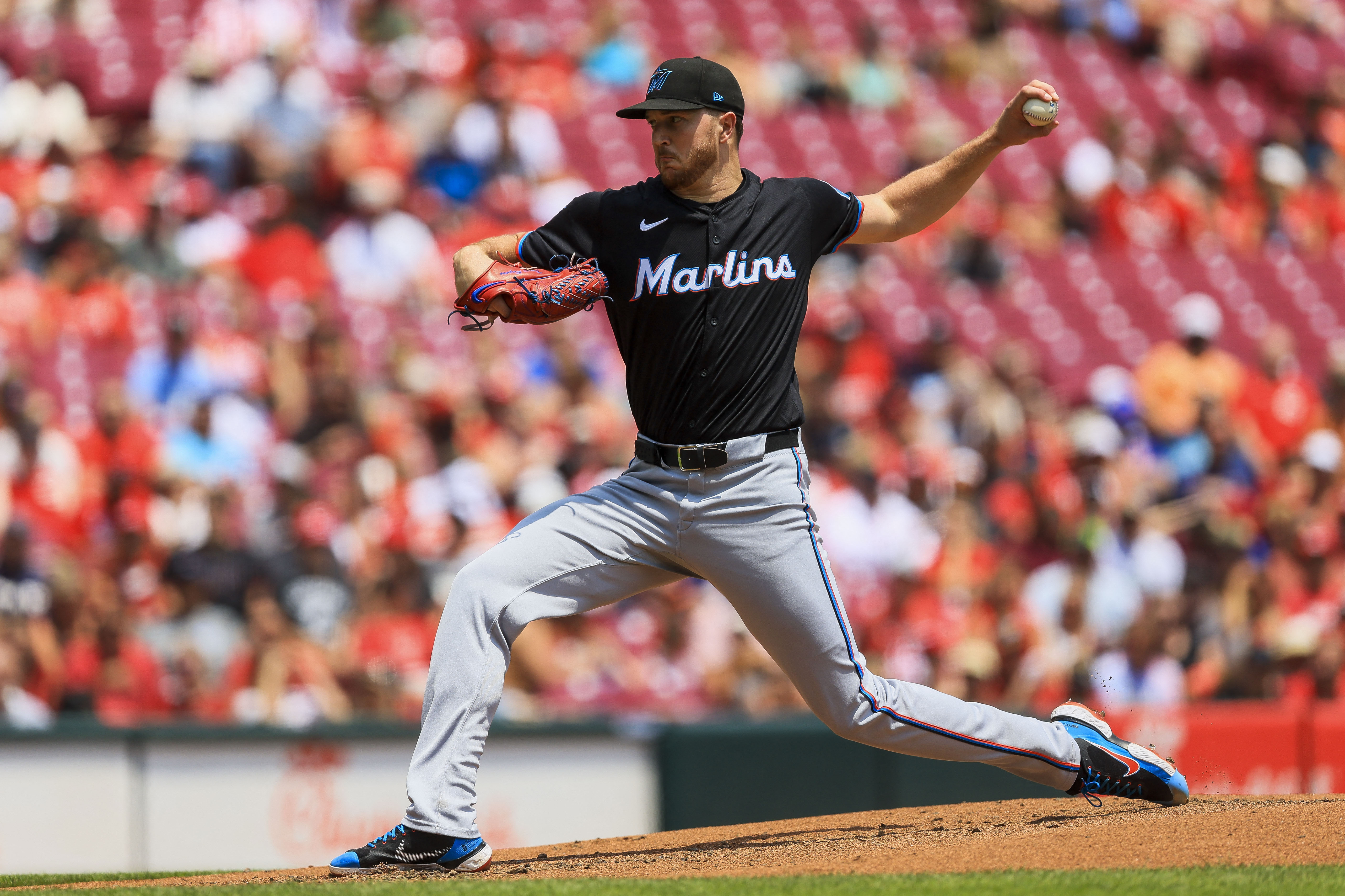 Xavier Edwards late-inning hit propels Marlins past Reds | Reuters