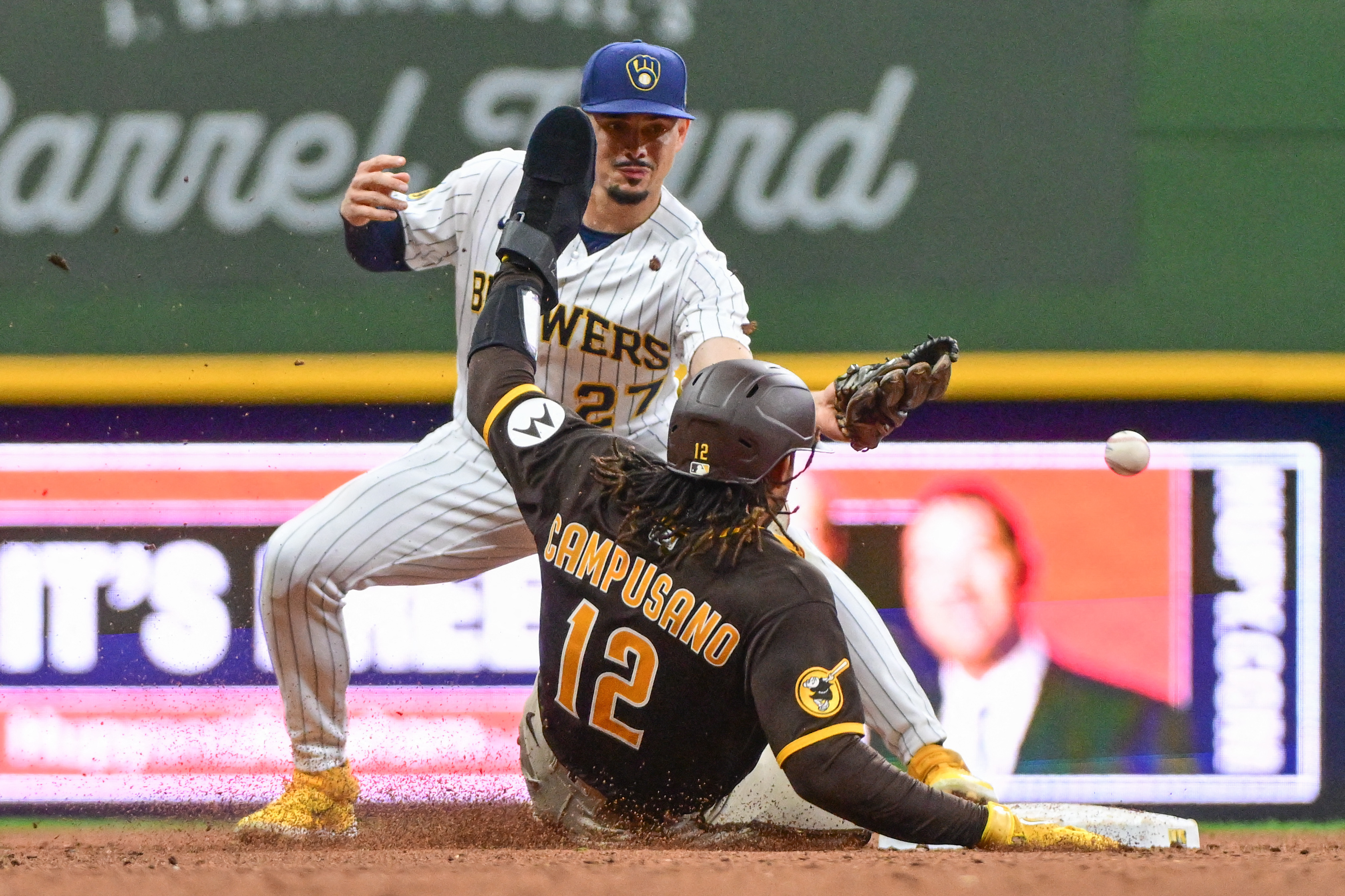 MILWAUKEE, WI - AUGUST 27: San Diego Padres left fielder Juan Soto