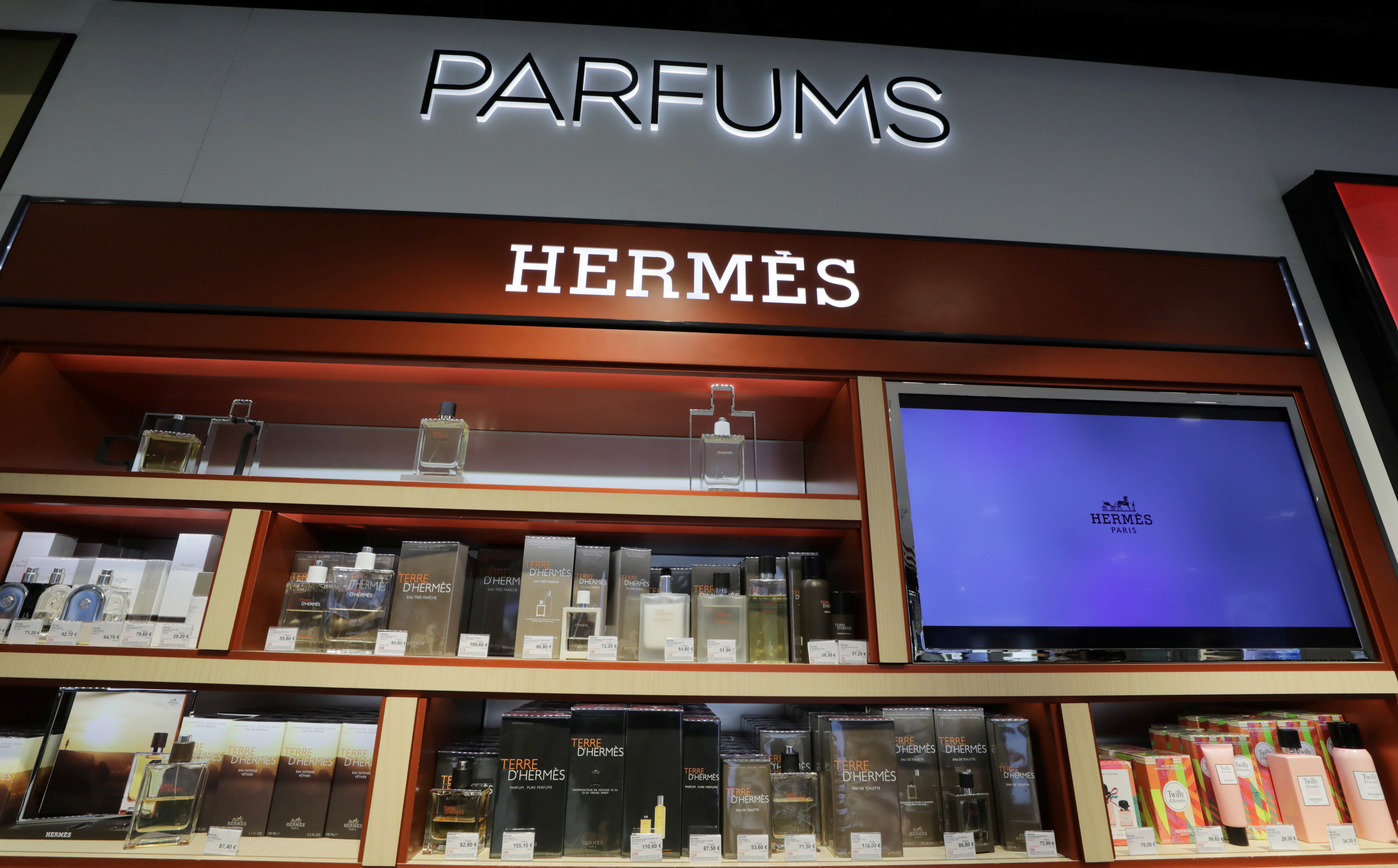Jury rules artist's NFTs of 'MetaBirkins' violate Hermès