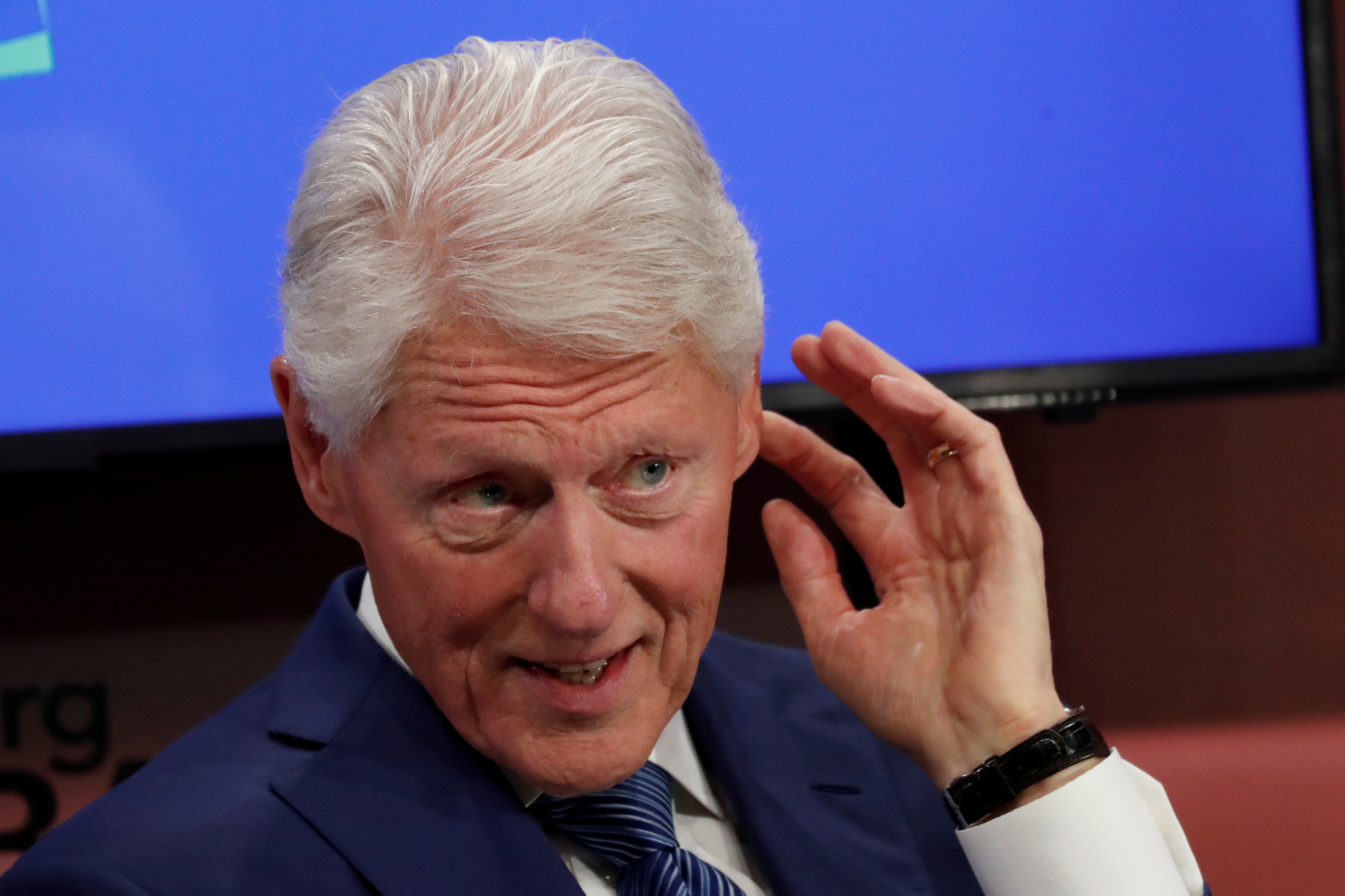 Ex-President Bill Clinton recovering from infection in hospital, doctors  say | Reuters