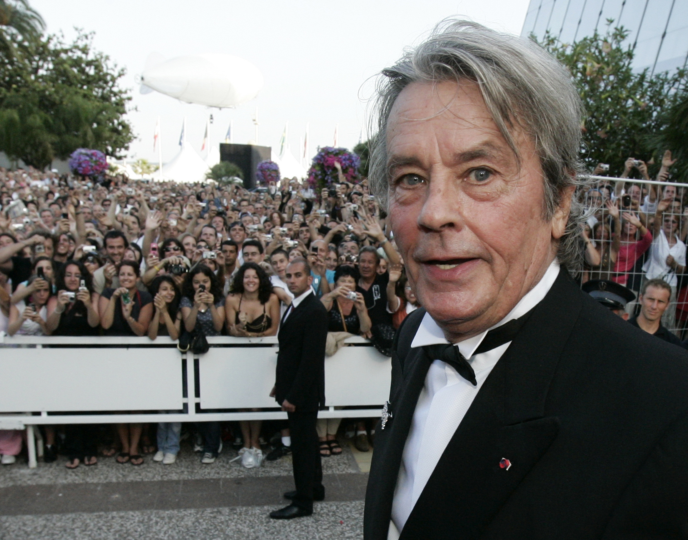 French movie giant Alain Delon dies aged 88 | Reuters