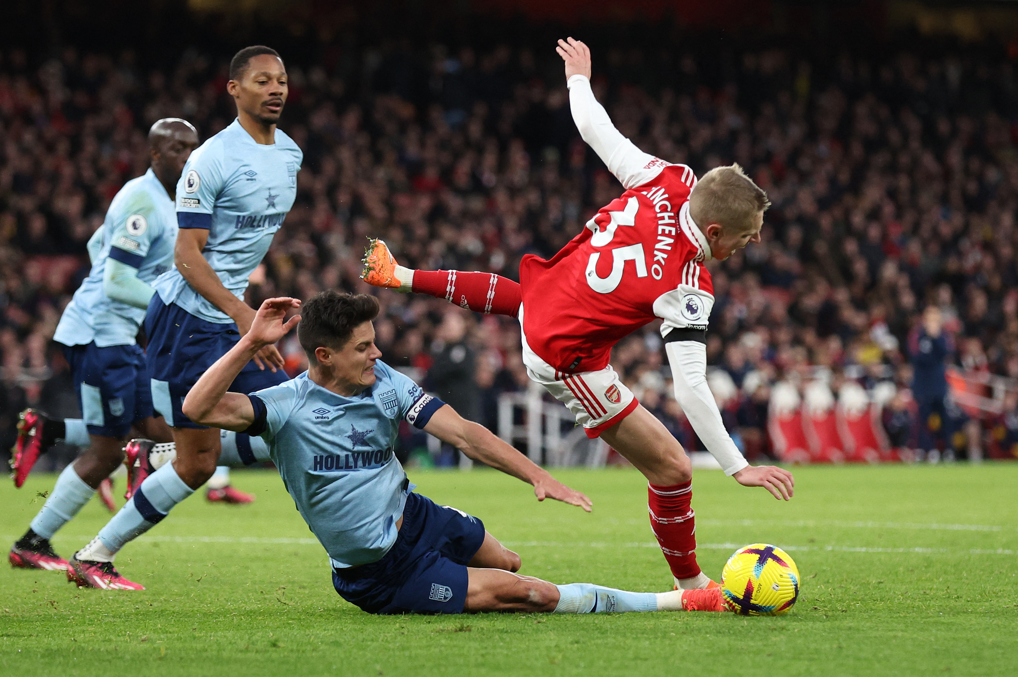 Leaders Arsenal held at home by Brentford, sorry Spurs thrashed at ...